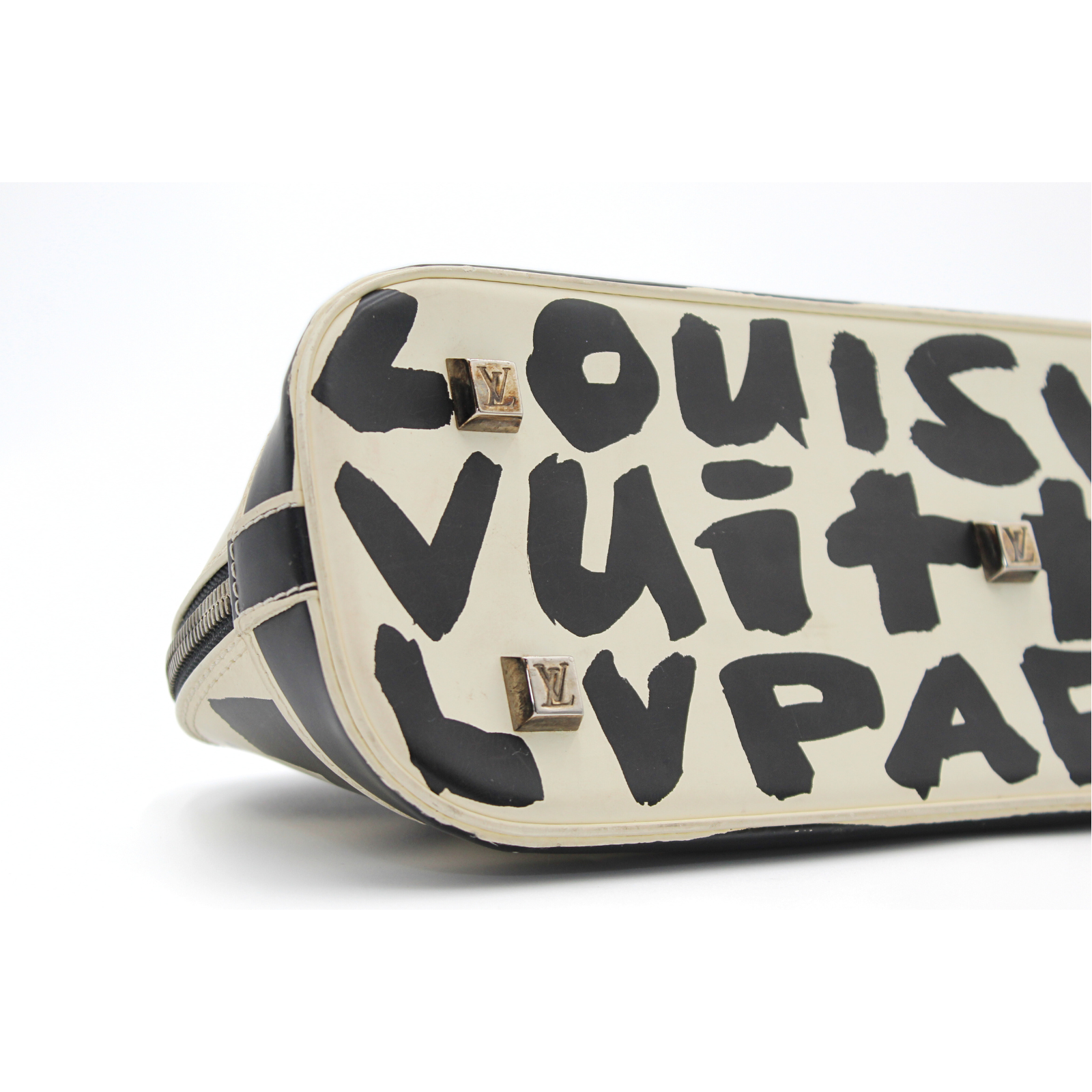 Alma Horizontal Graffiti Handbag