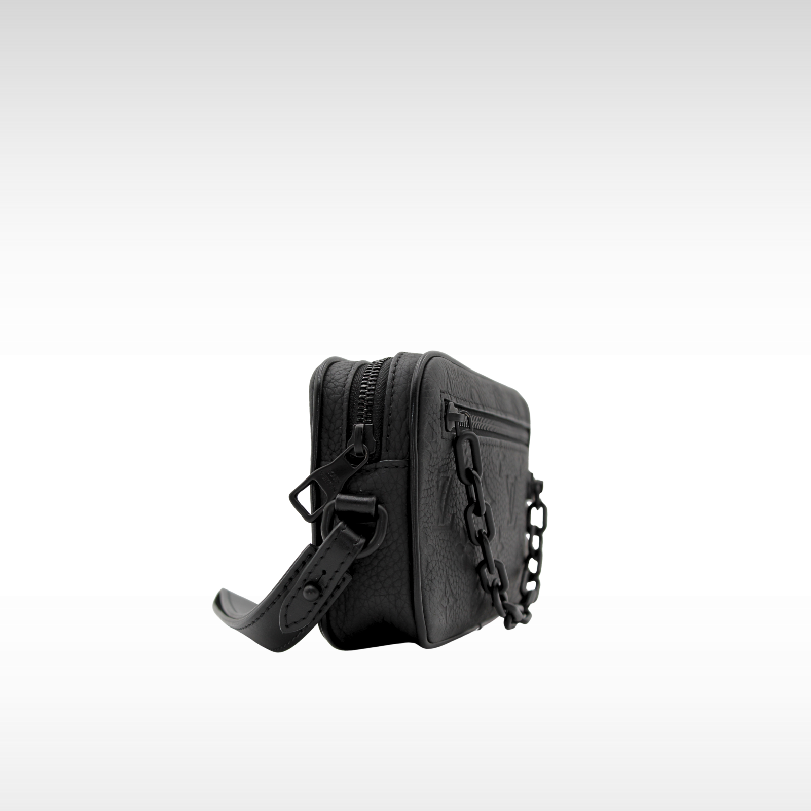 Pochette Volga Taurillon Monogram Clutch Bag