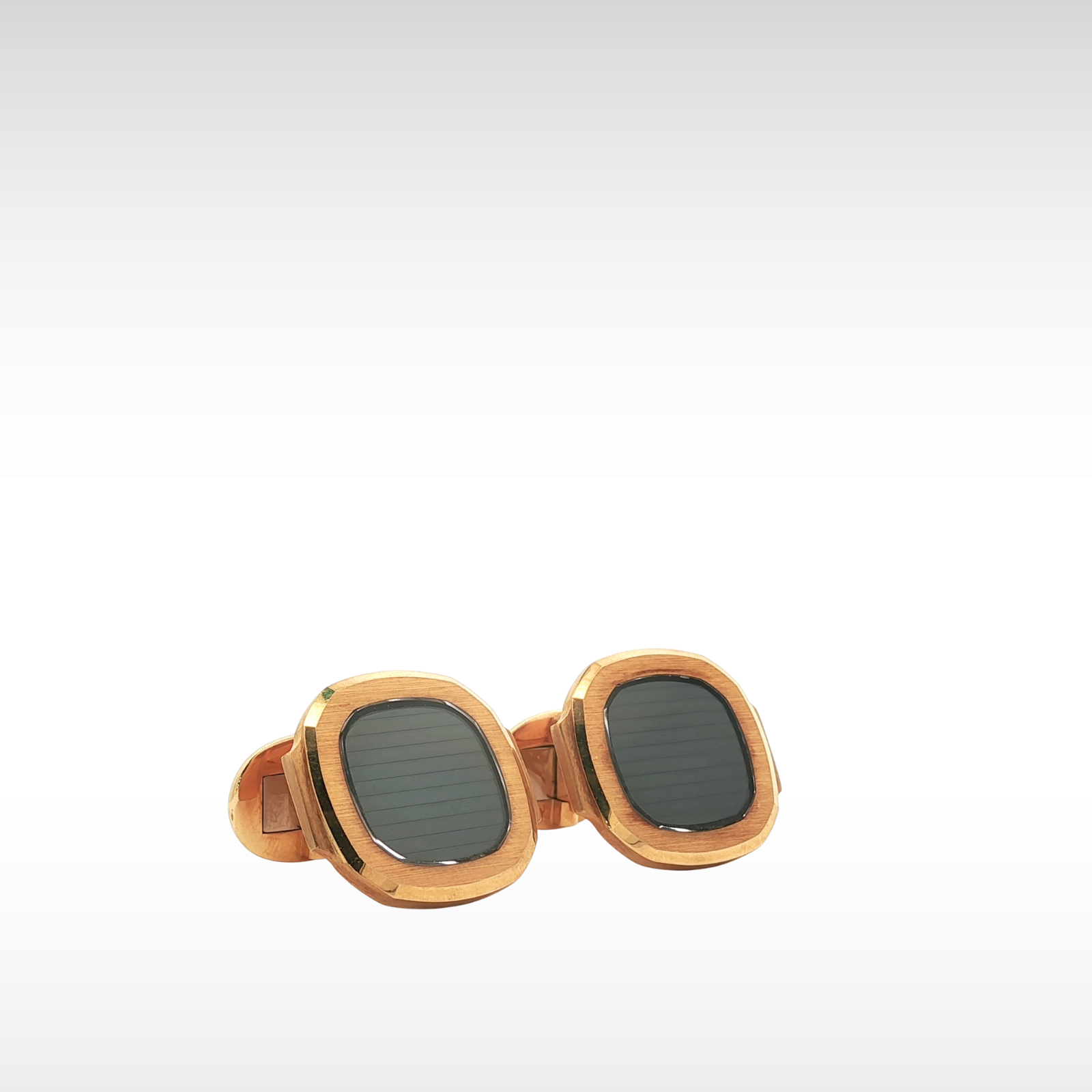 Nautilas Jumbo Cufflinks 9037 Yellow Gold