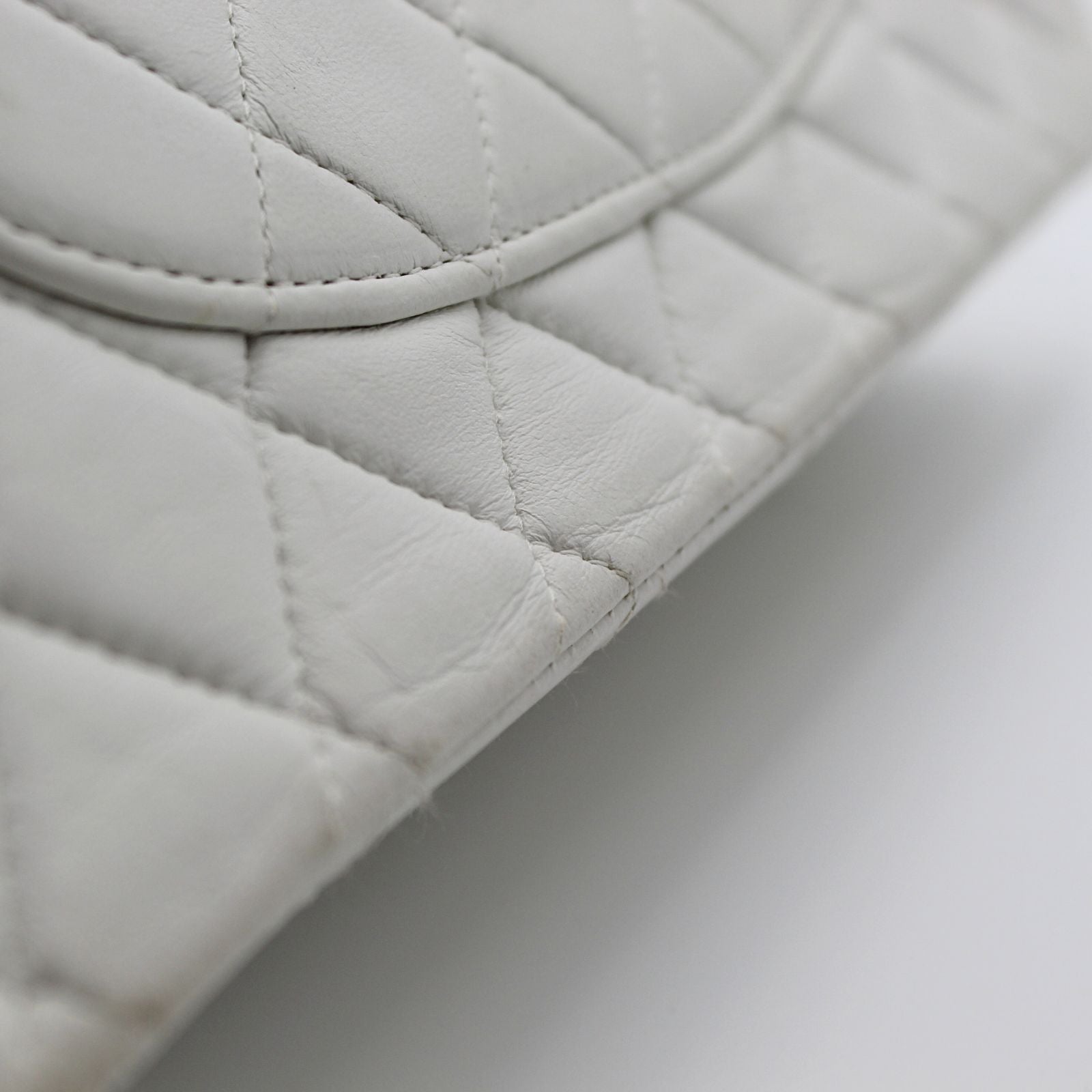Classic Lamb White Shoulder Bag