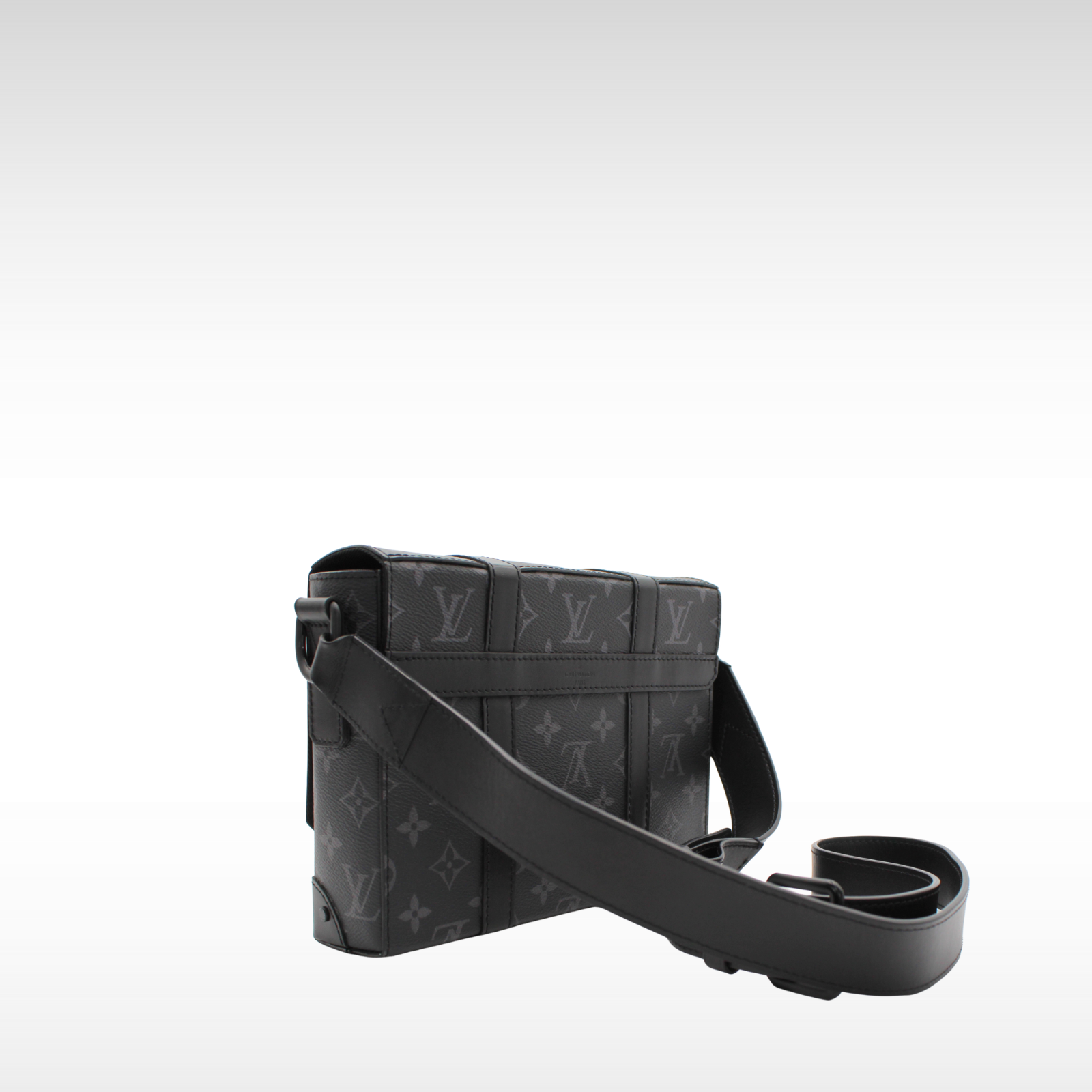 Trunk Messenger PM Monogram Eclipse Shoulder Bag