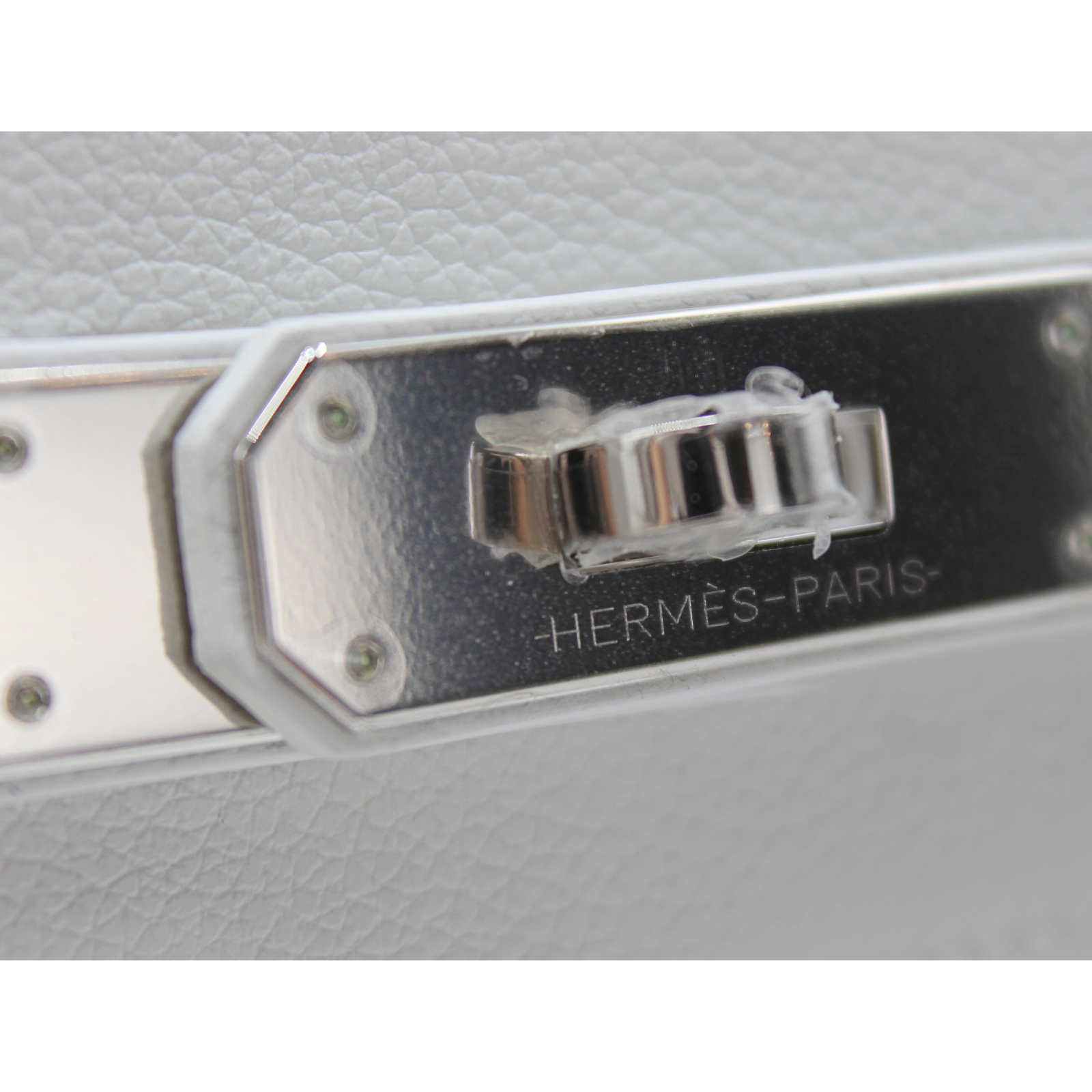 Kelly 28 Evercolor White