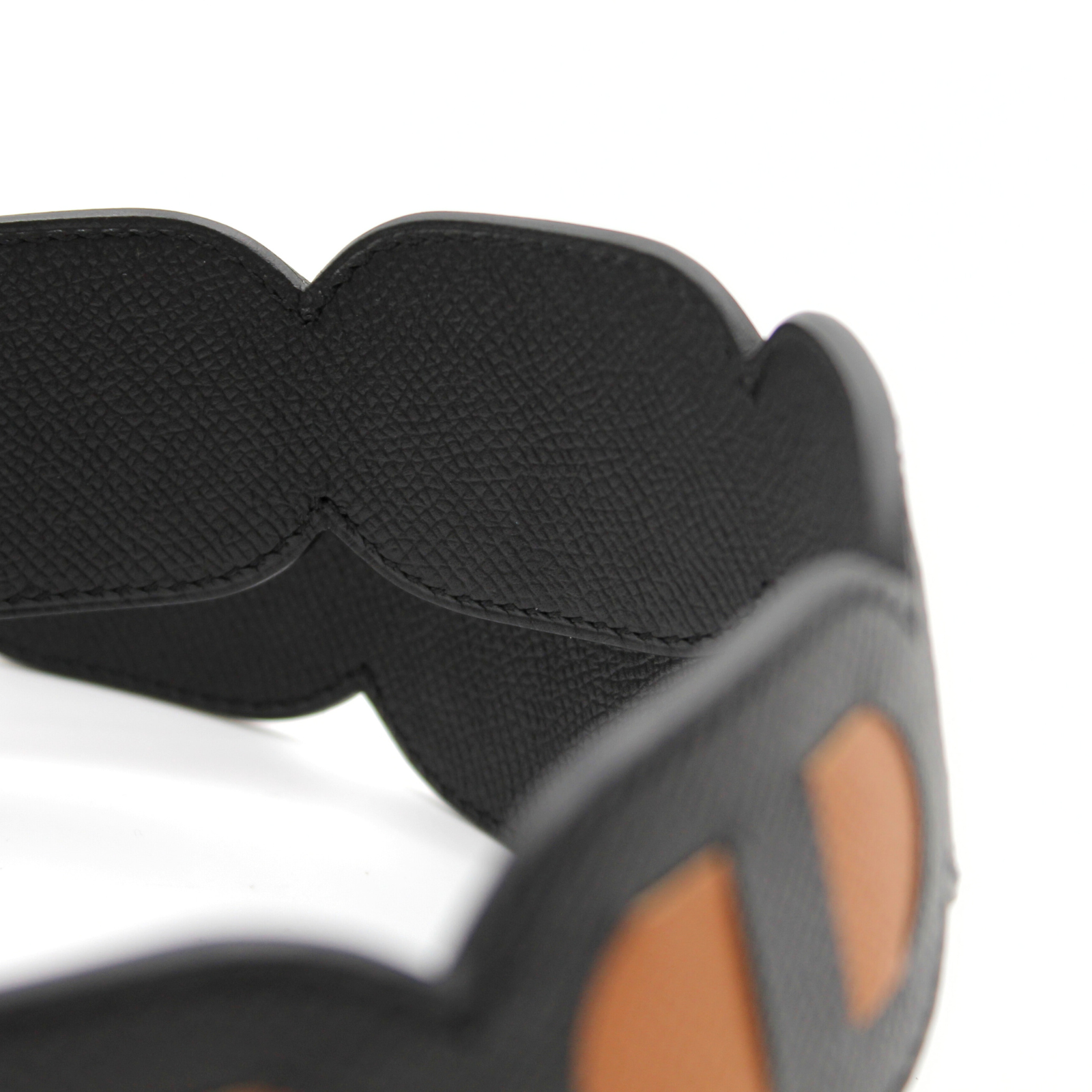 Maillons Epsom Black Strap