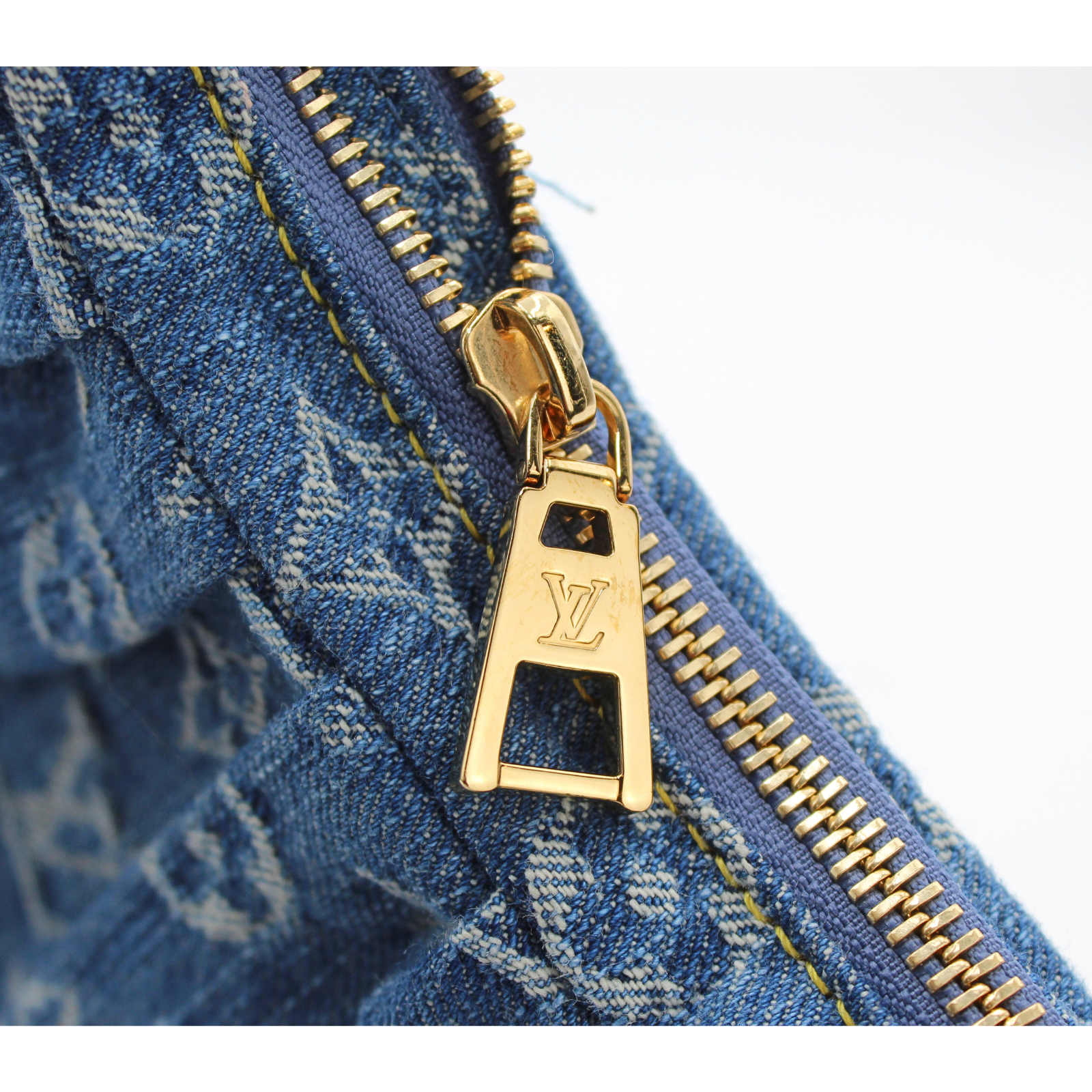 Pochette Valley Monogram Denim Shoulder Bag