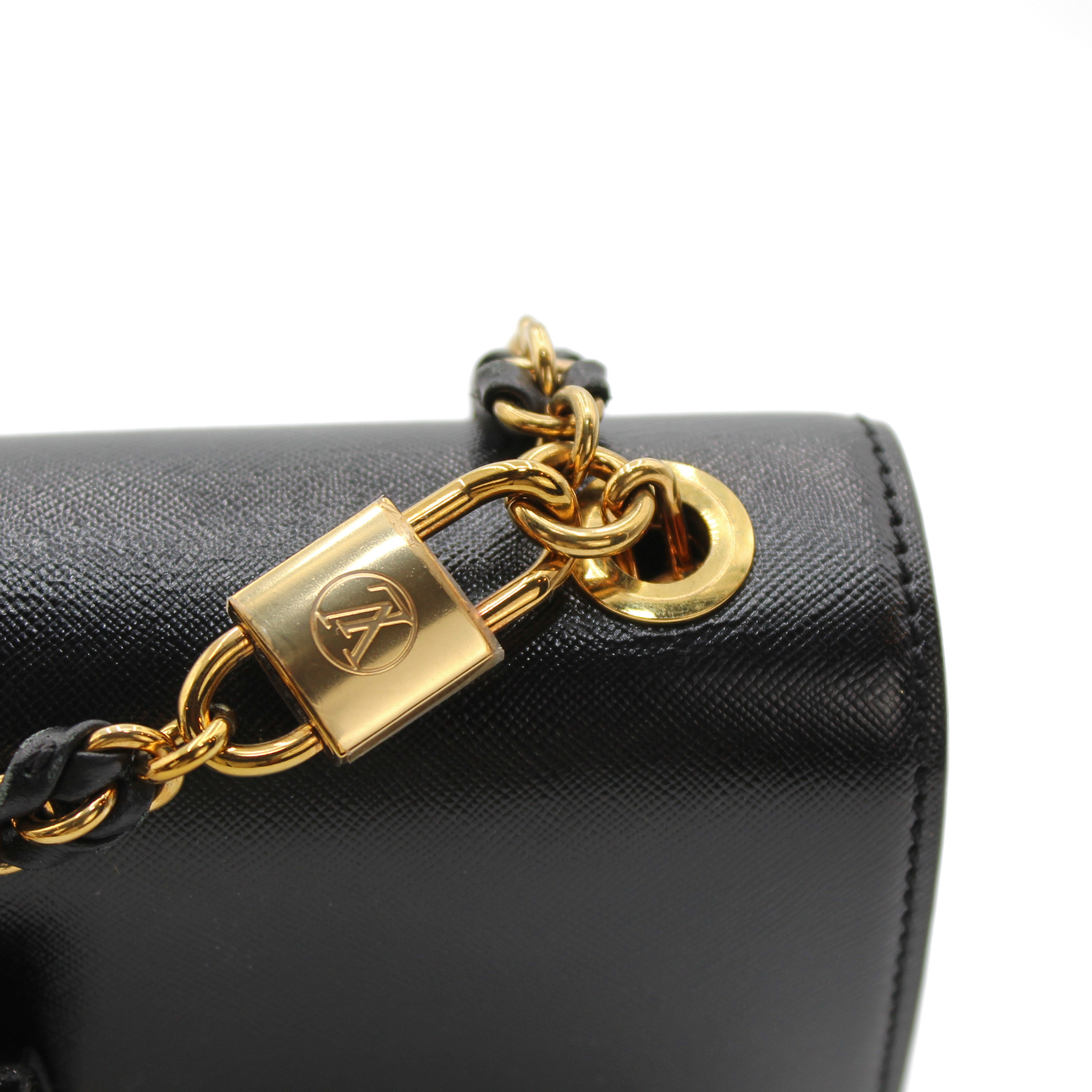 Pochette LV Thelma Monogram Shoulder Bag