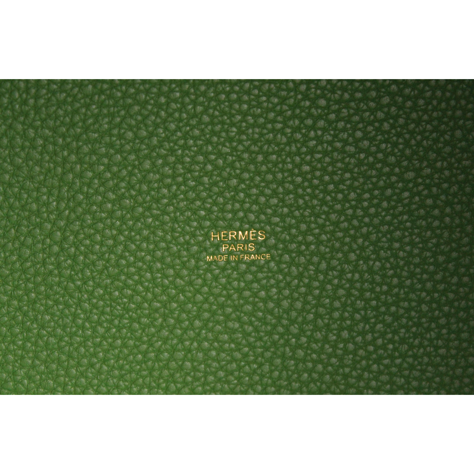 Picotin Lock 22 Taurillon Clemence Vert Yucca Handbag