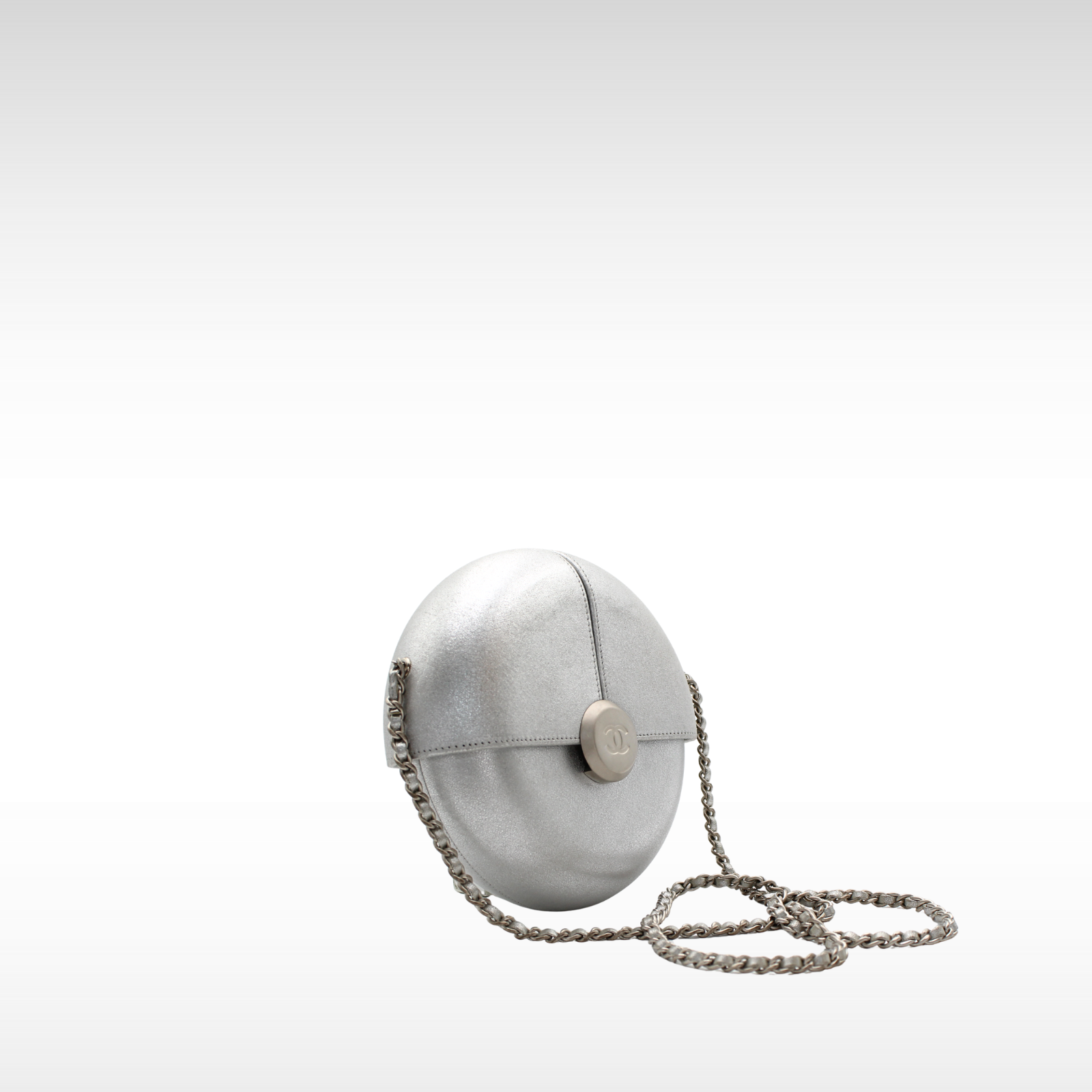 Evening in the Air Lamb Silver Shoulder Bag