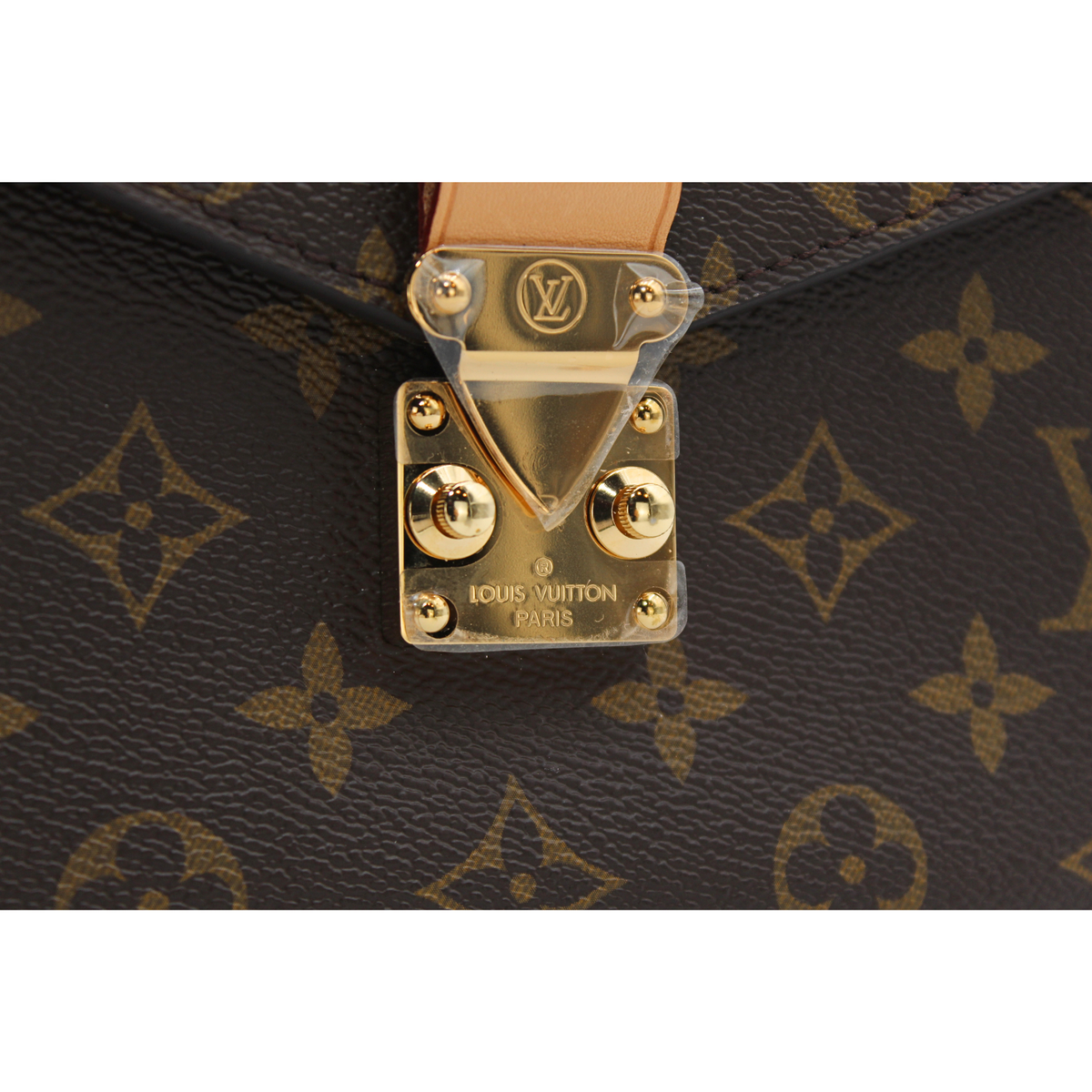Pochette Metis MM Monogram Handbag