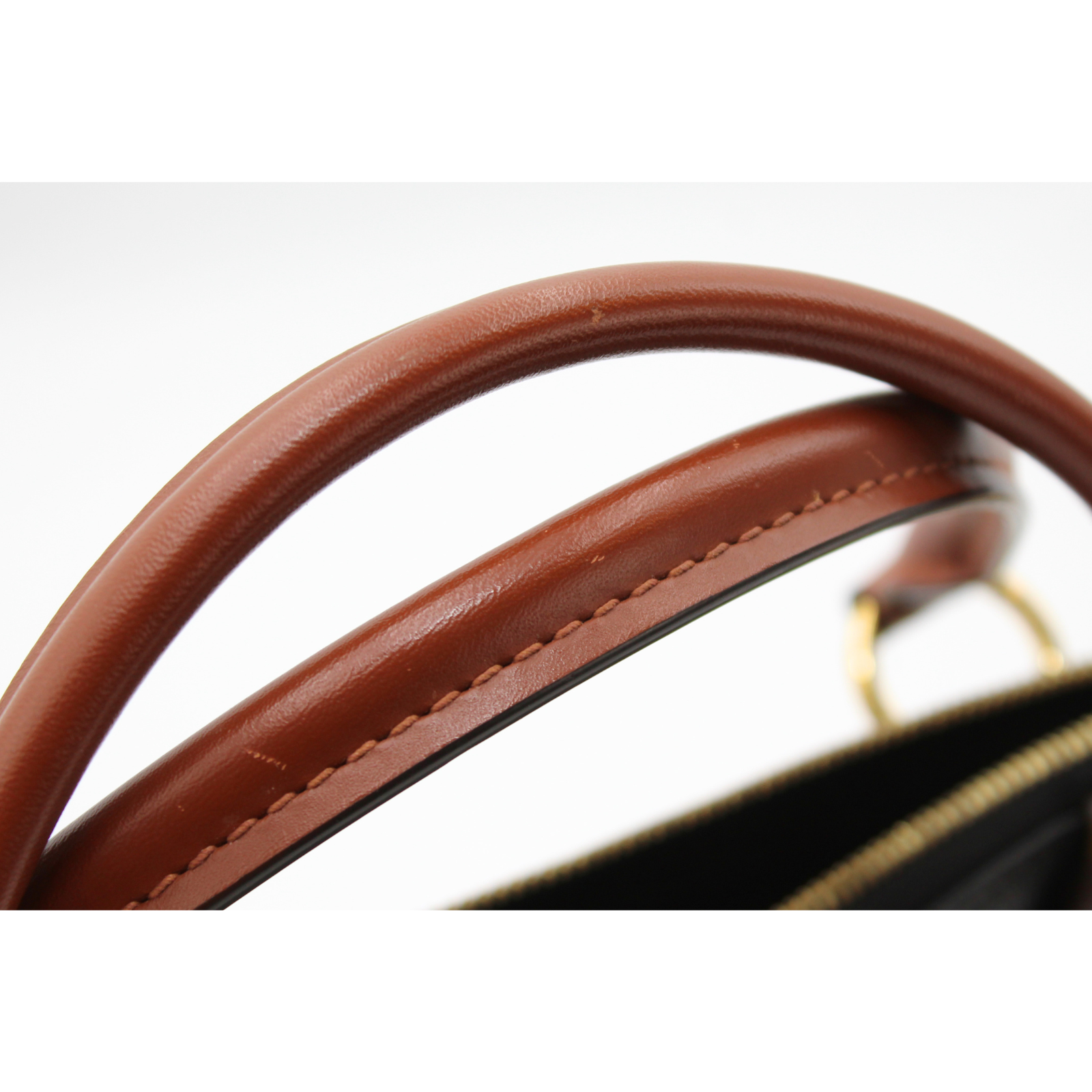 V Tote BB Monogram Handbag