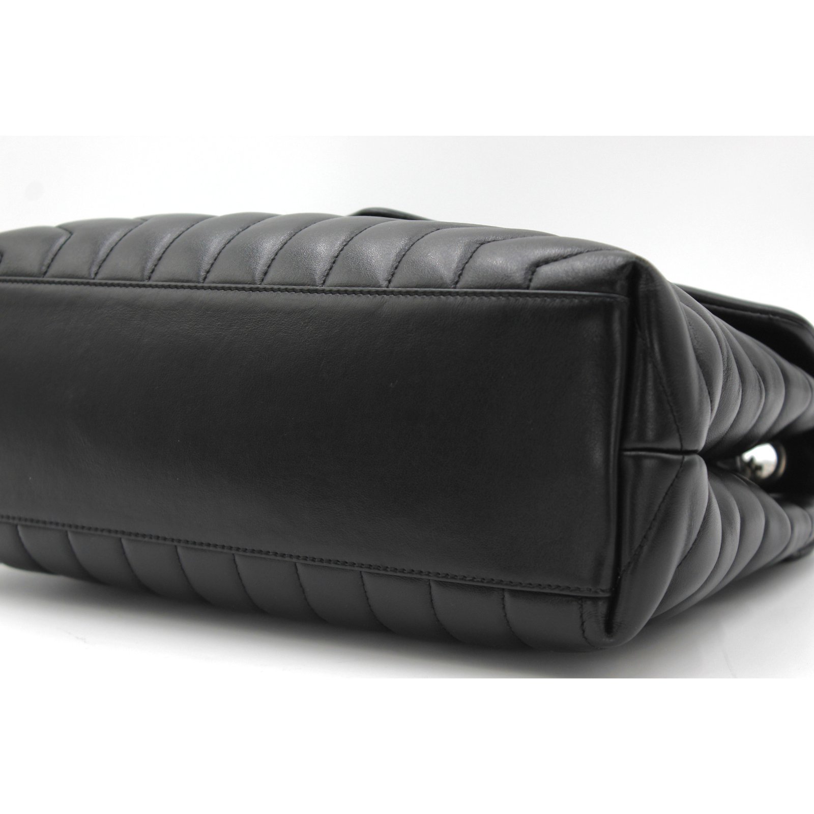 Loulou Medium Calf Shoulder Bag