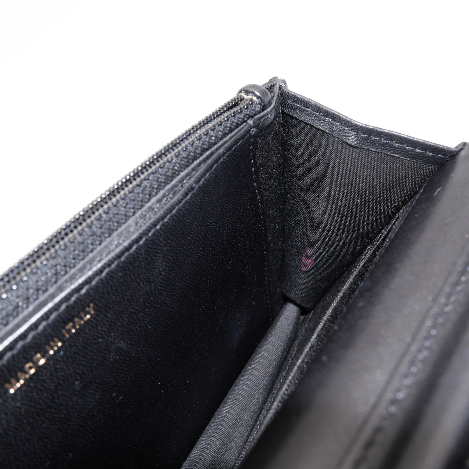 Matelasse Lamb Black Wallet on Chain