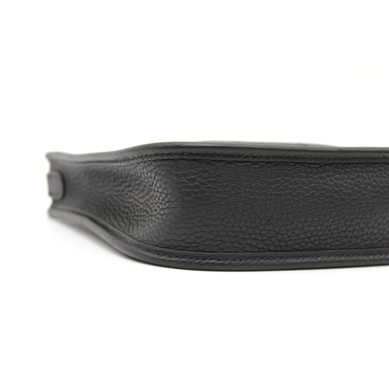 Evelyne Amazone 16 Taurillon Clemence Black Crossbody Bag