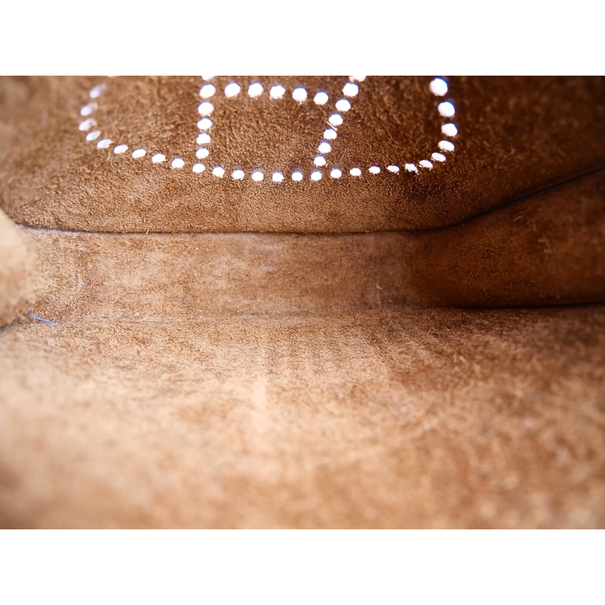 Evelyne Amazone 16 Taurillon Clemence Gold Crossbody Bag