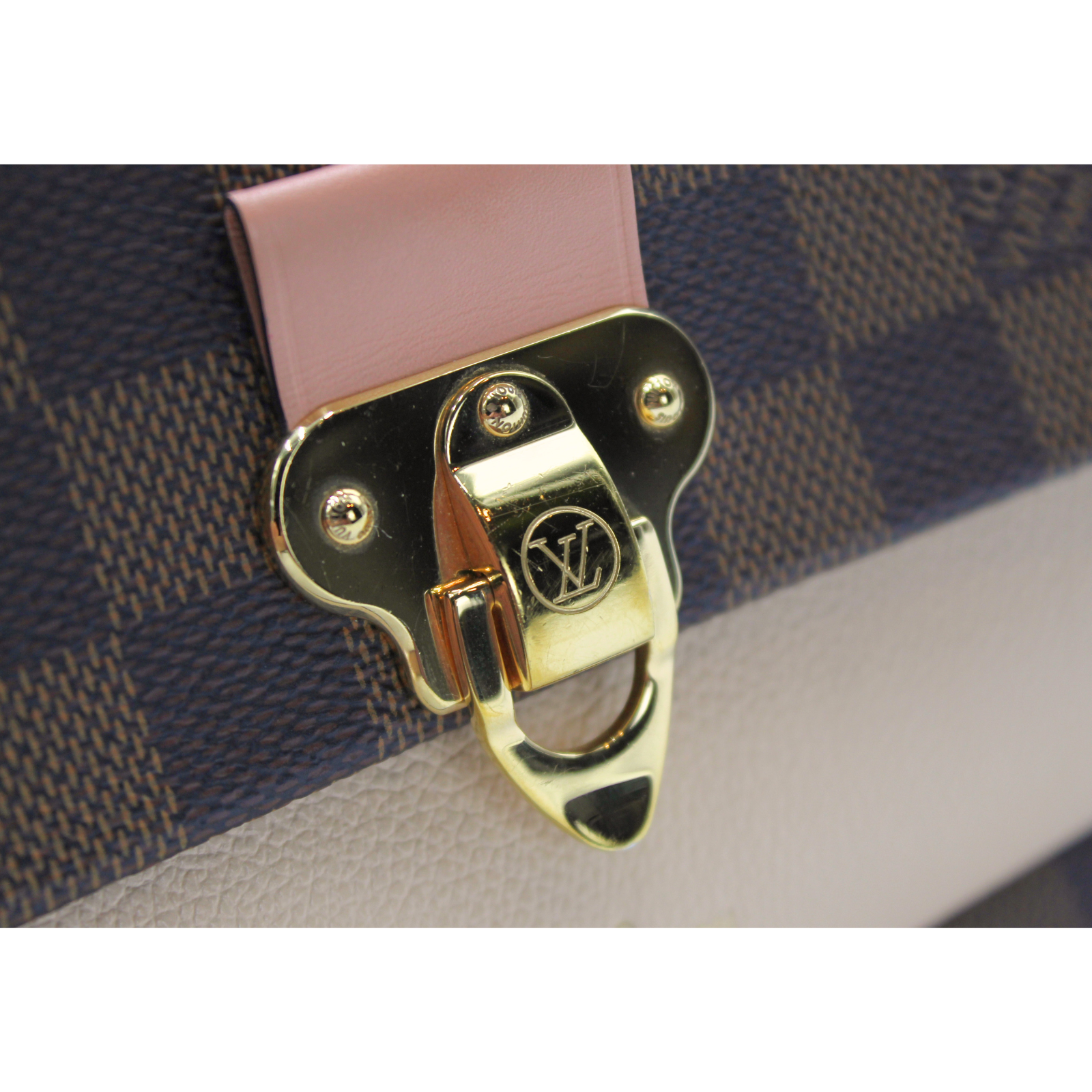 Vavin Damier Wallet on Chain