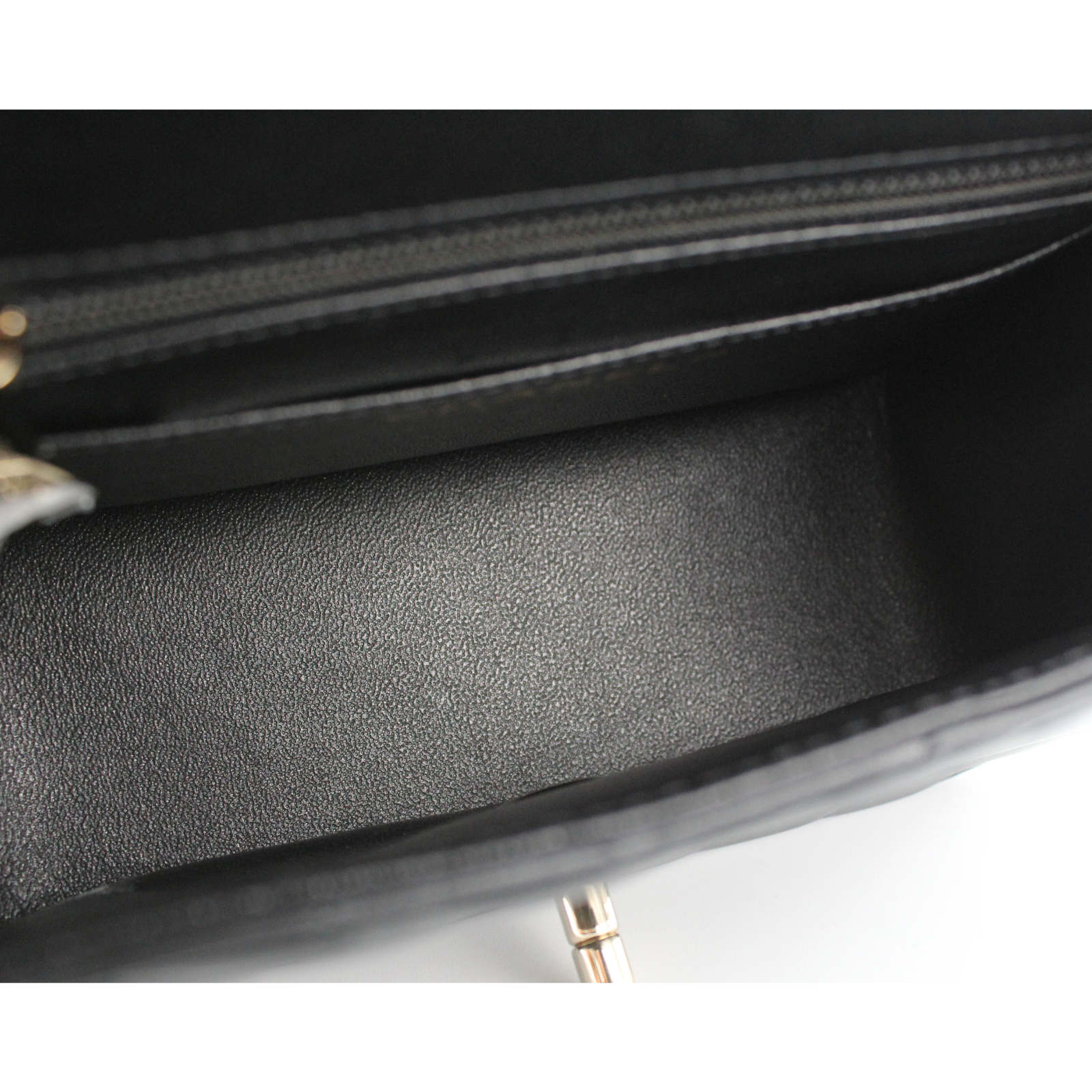 Classic Mini Chevron Lamb Black Shoulder Bag