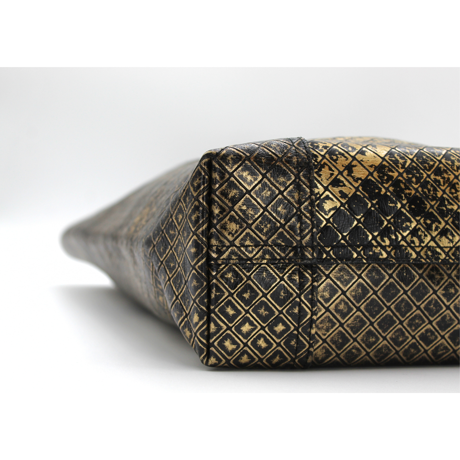 Intrecciato Mirage Calf Black + Gold Tote Bag