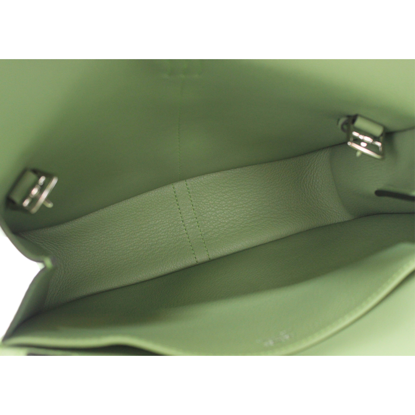 HERMES Halzan 25 Evercolor Vert Criquet Handbag