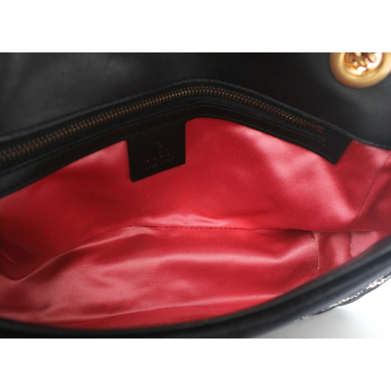 GG-Marmont Medium Velvet Black Shoulder Bag