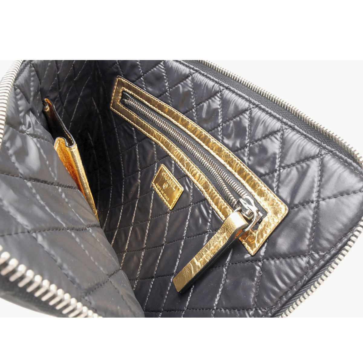 Je Ne Suis Pas En Solde Calf Gold Pouch
