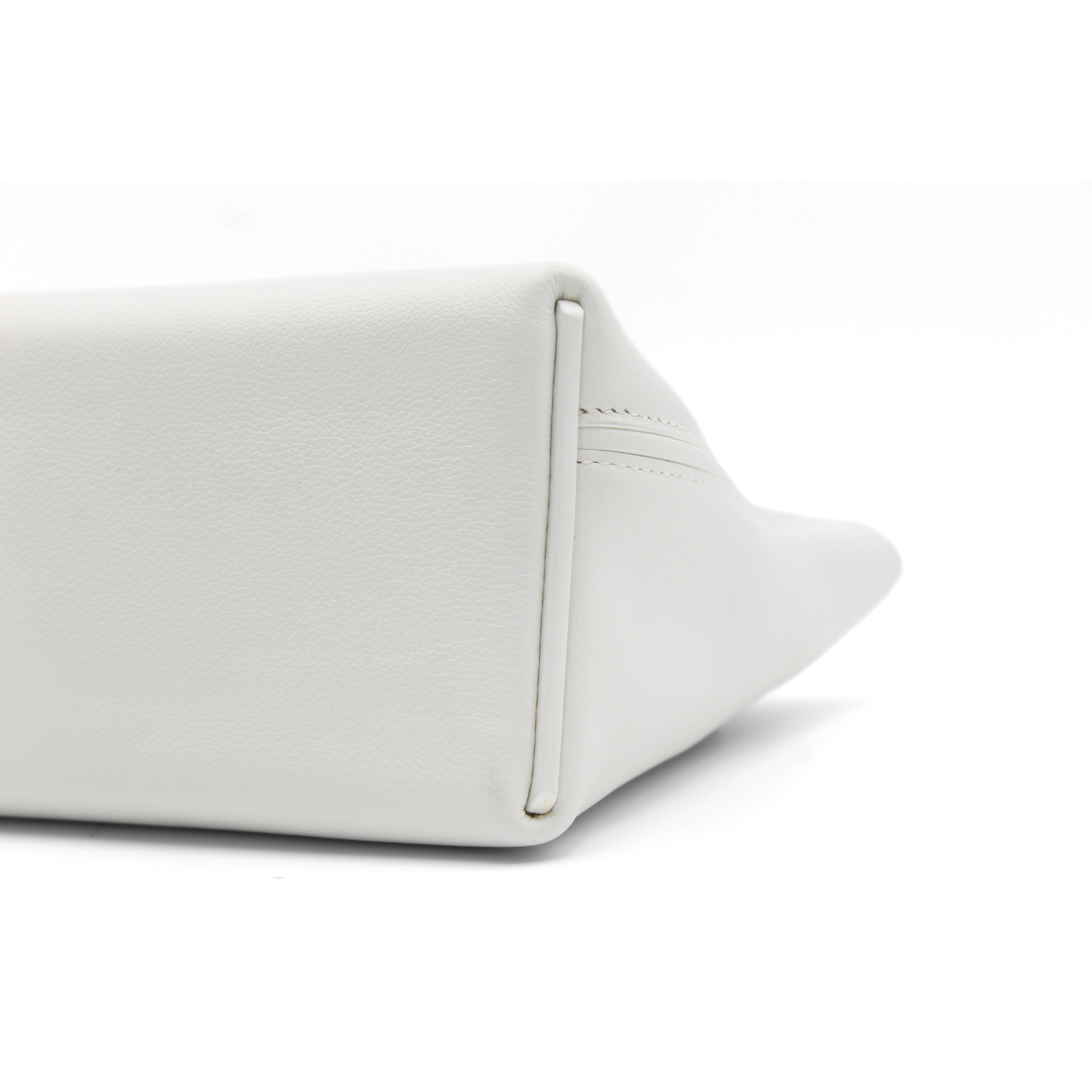 24/24 21 Evercolor White Handbag