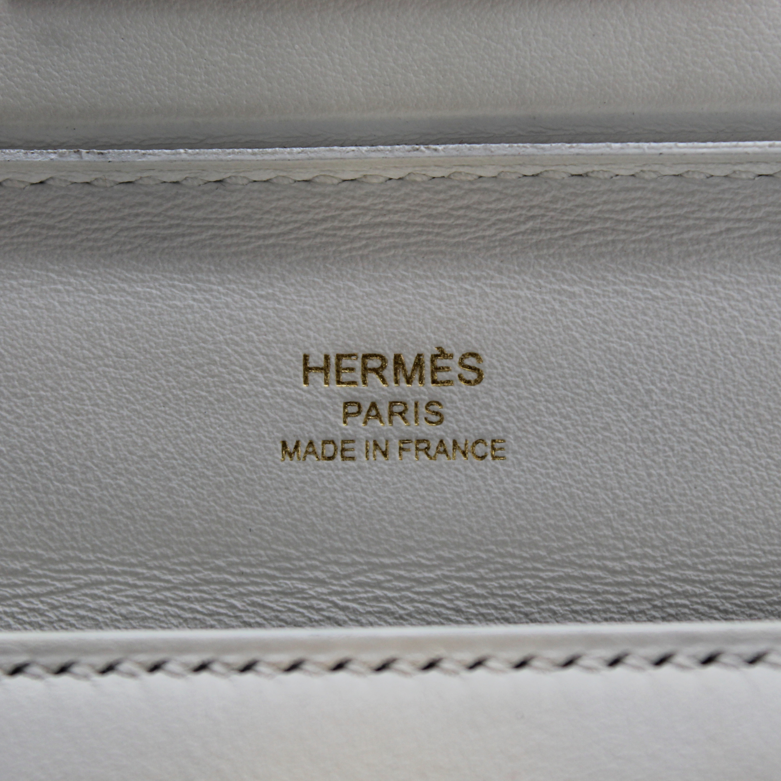 24/24 21 Evercolor White Handbag