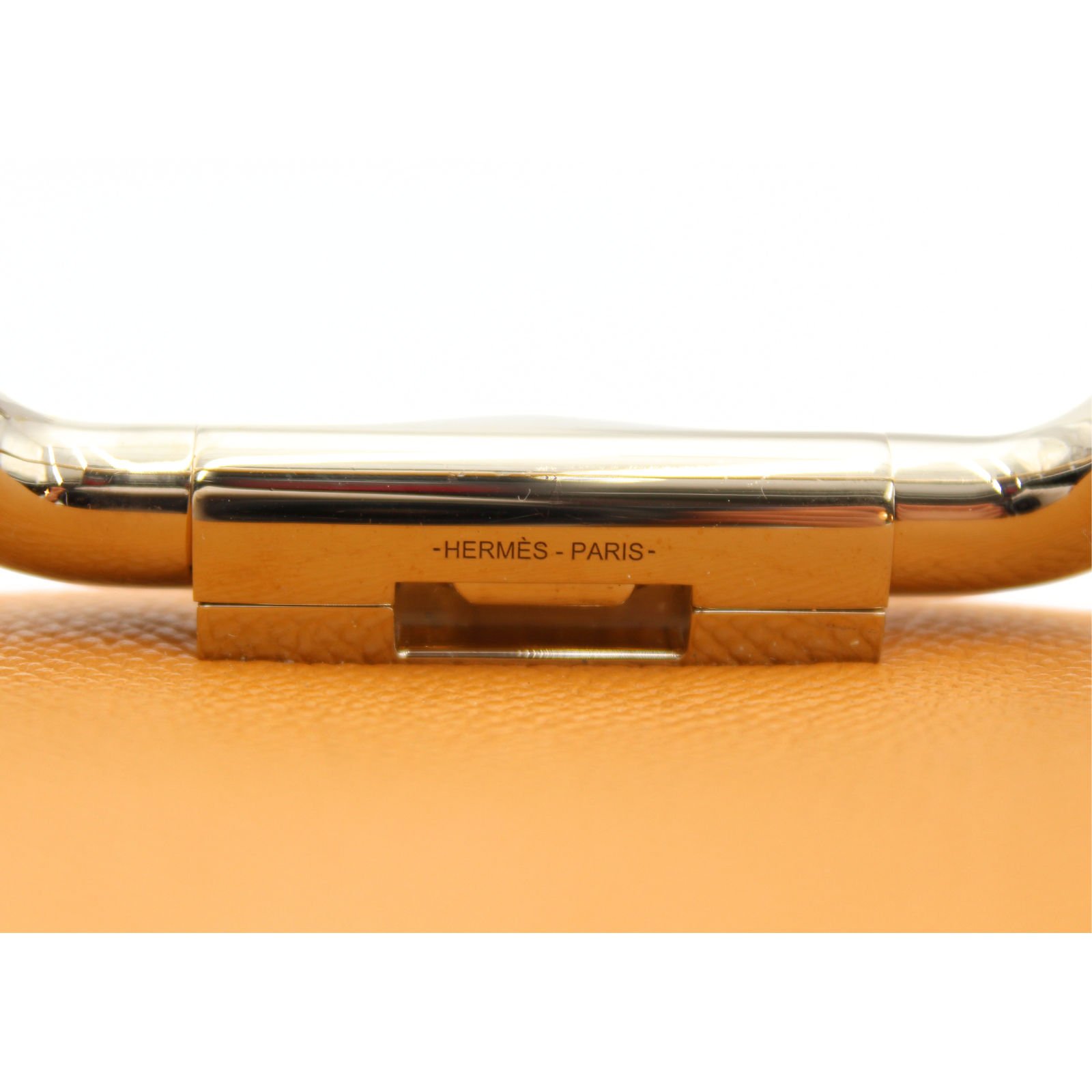 Della Cavalleria Elan Epsom Sesame Shoulder Bag
