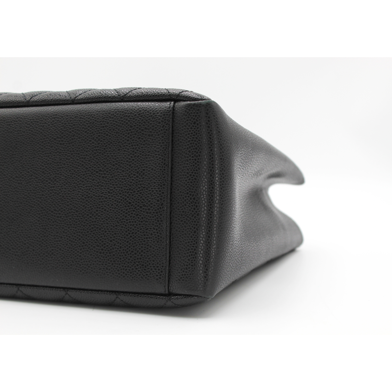 Grand Shopping Tote Caviar Black Shoulder Bag