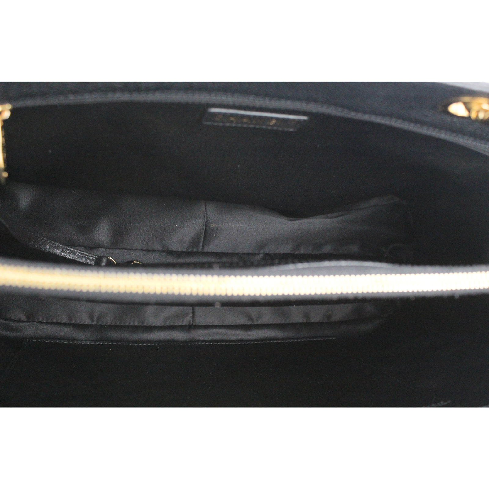 Grand Shopping Tote Caviar Black Shoulder Bag