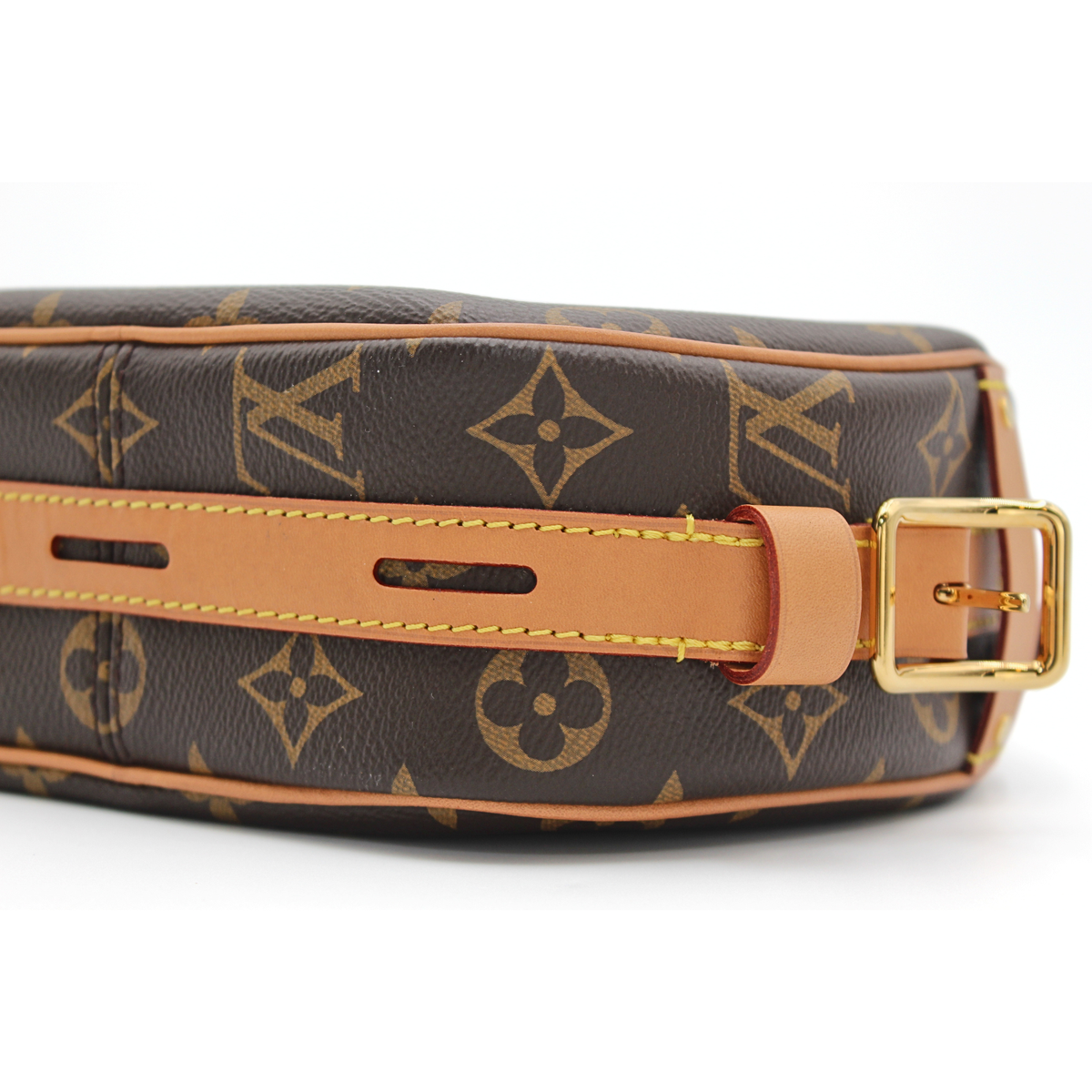 Boite Chapeau Souple MM Monogram Crossbody Bag