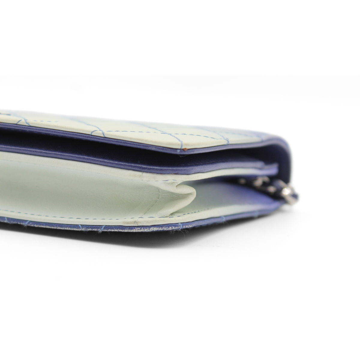 Lamb Blue + White Wallet on Chain