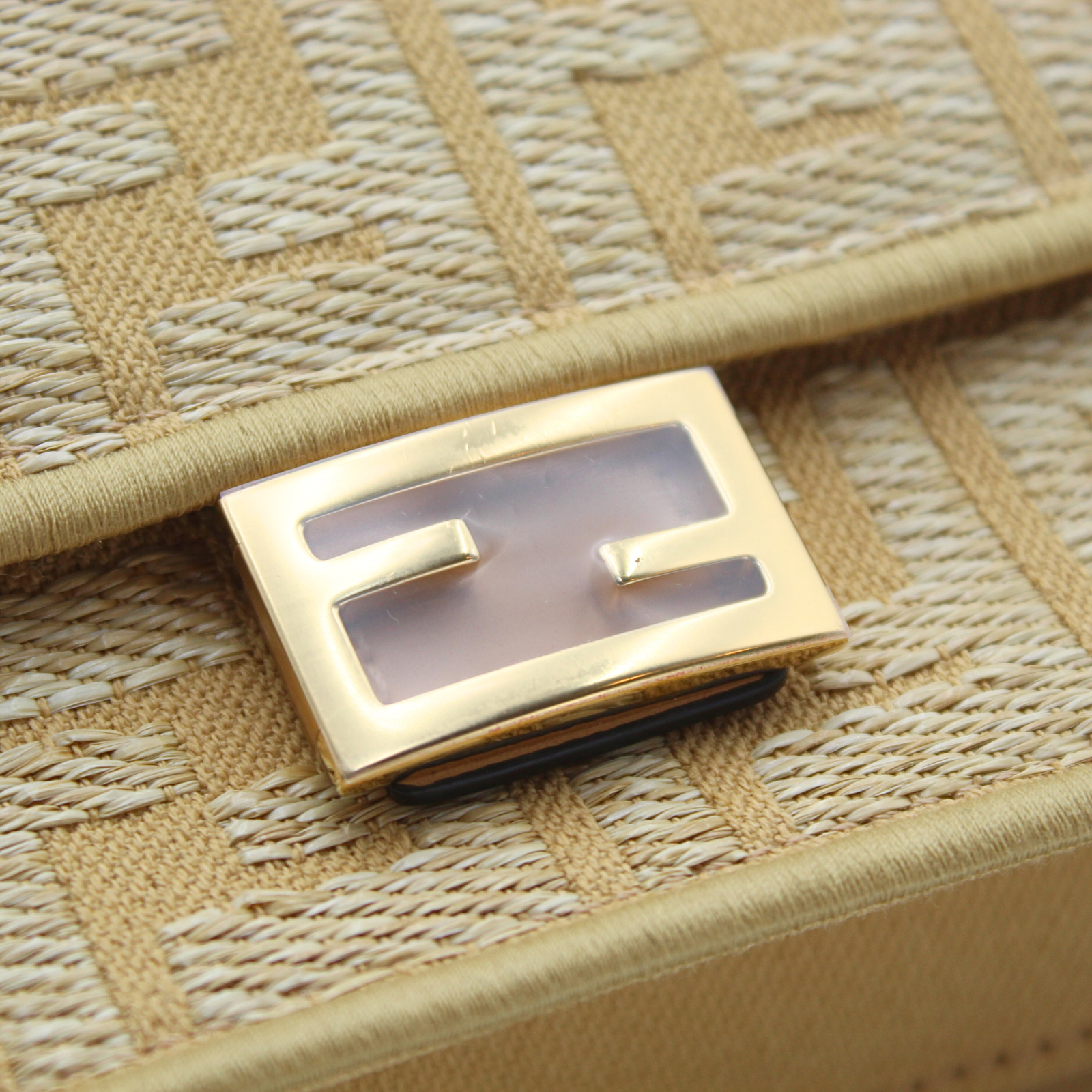 Baguette Fabric Wallet on Chain