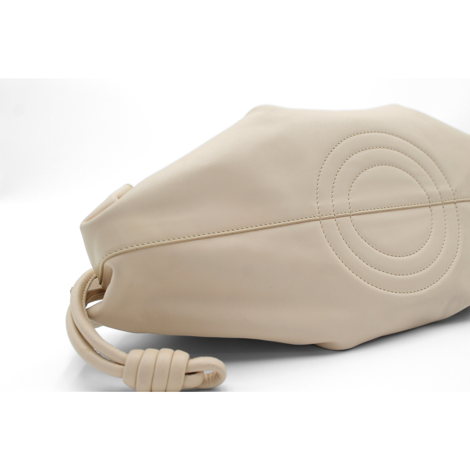 Paseo Lamb Beige Shoulder Bag