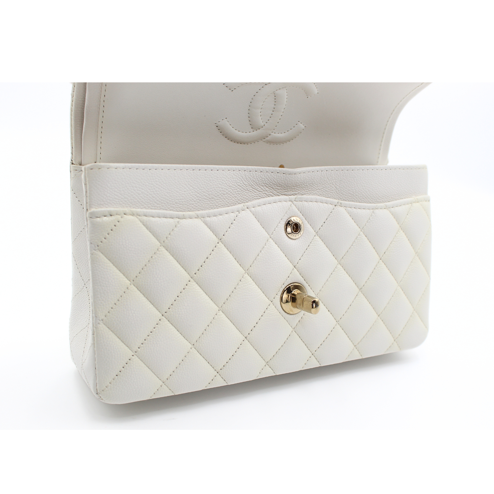 Classic Caviar White Shoulder Bag
