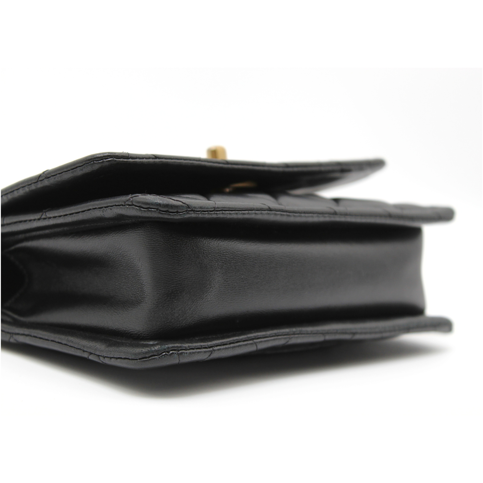 Lamb Black Wallet On Chain