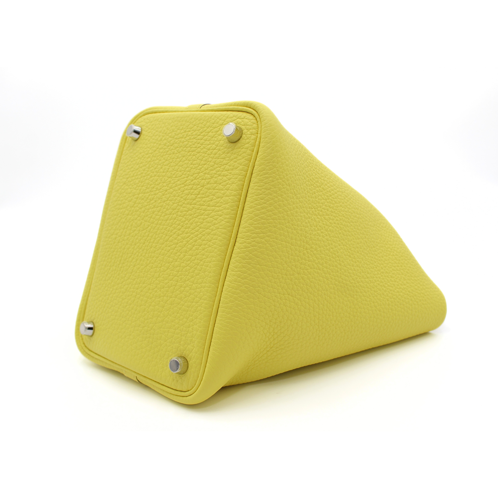 Picotin Lock 18 Taurillon Clemence Lime Handbag
