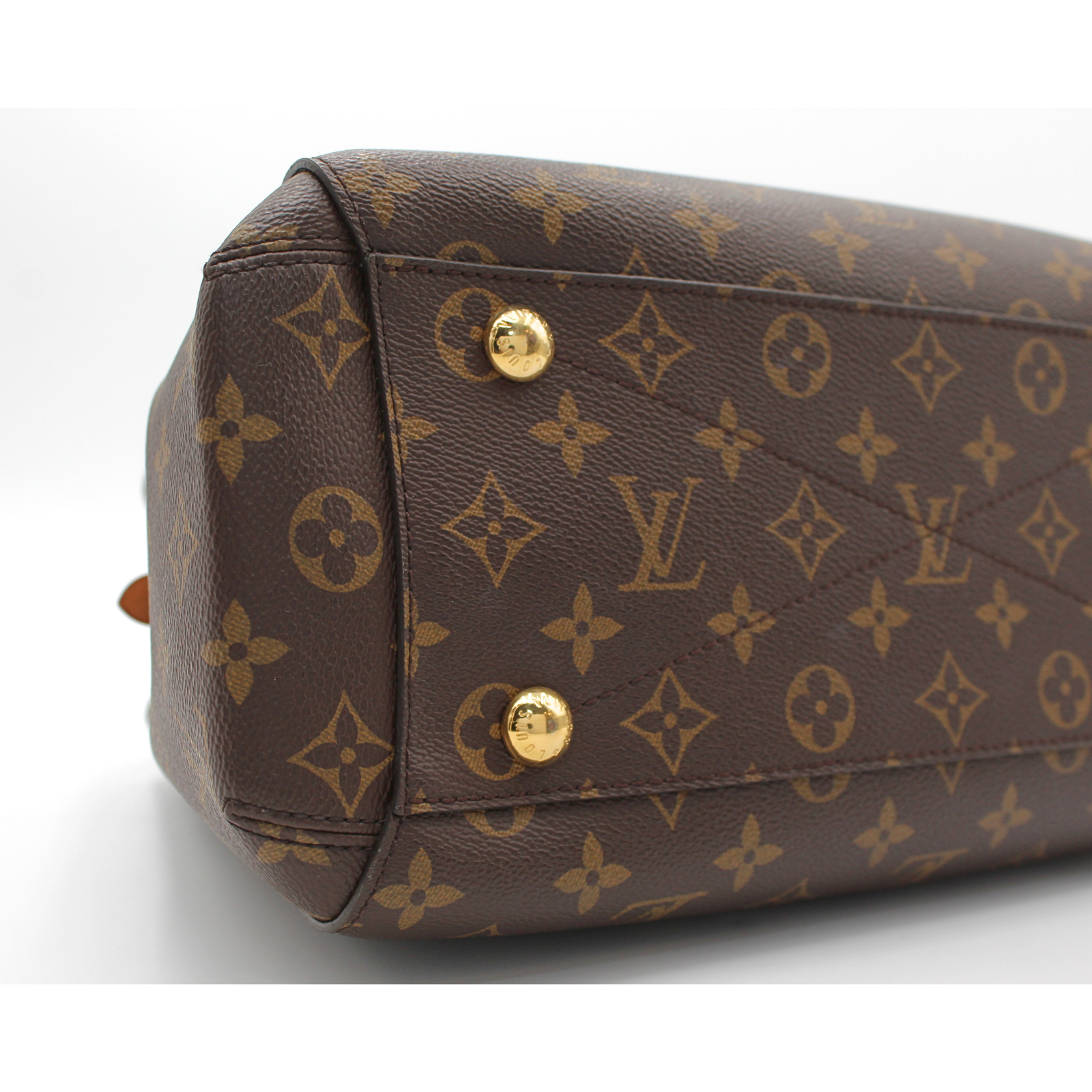 Montaigne MM Monogram Coated Canvas Marron Handbag