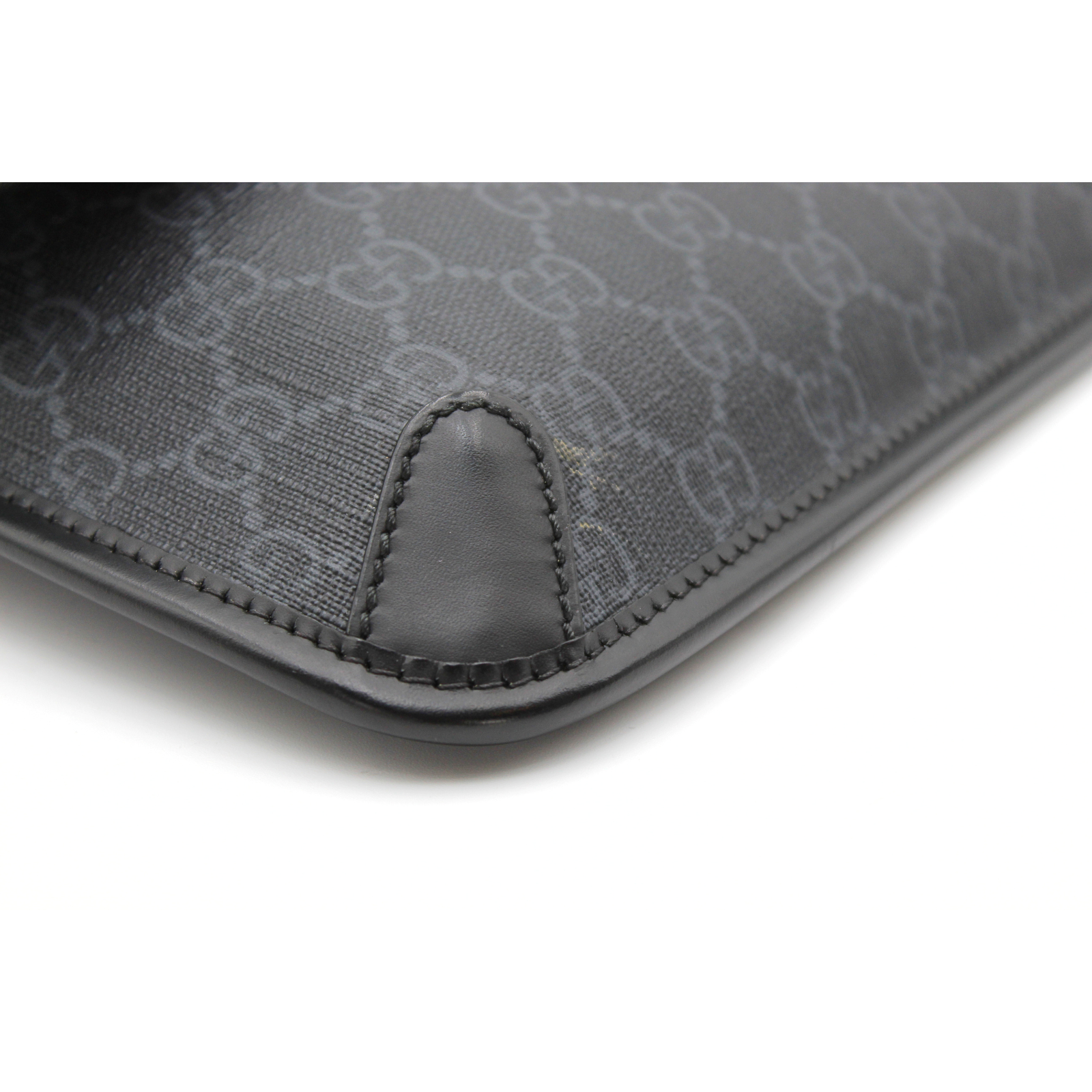 GG-Supreme Coated Canvas Black Belt Bag