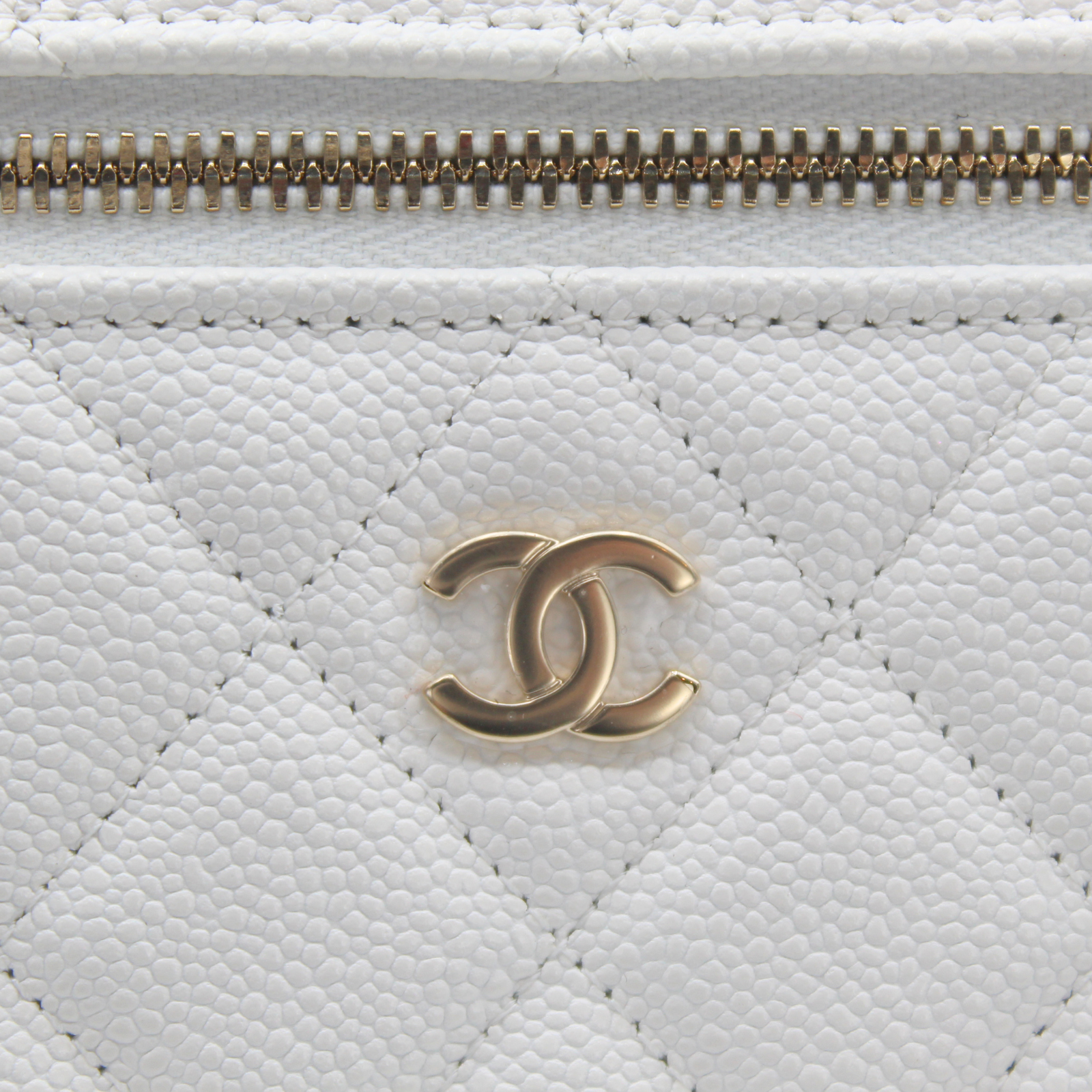 Vanity With Chain Caviar White Handbag