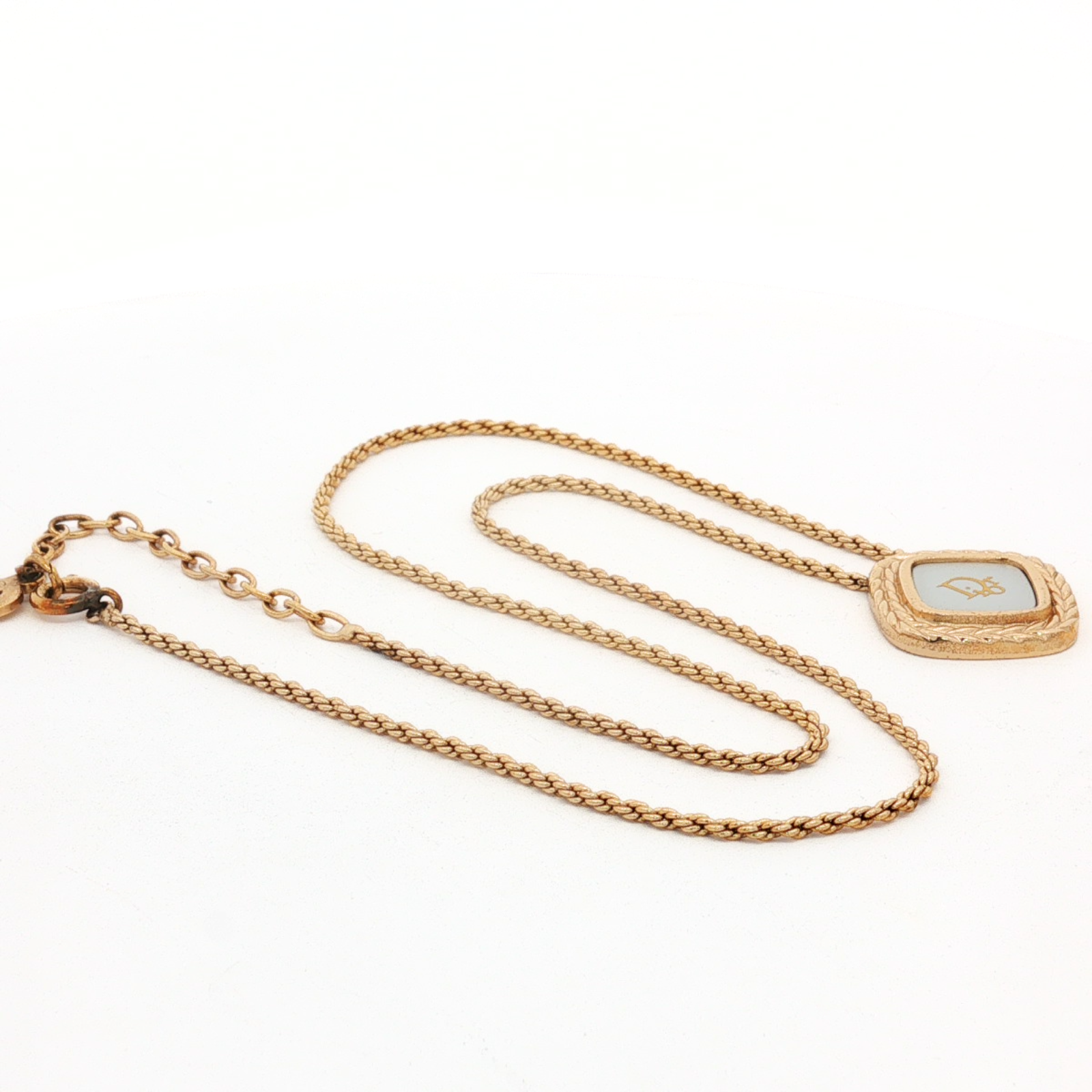 Metal Necklace