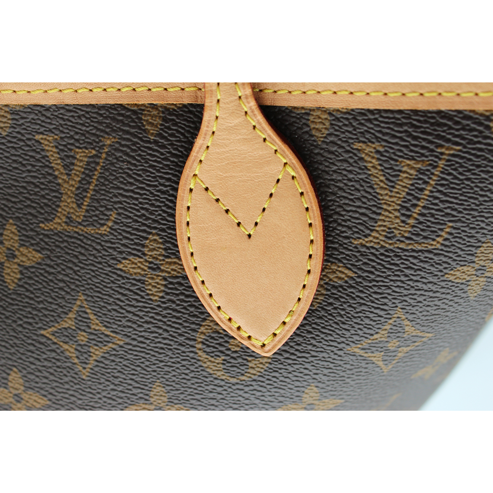 Neverfull MM Monogram Tote Bag