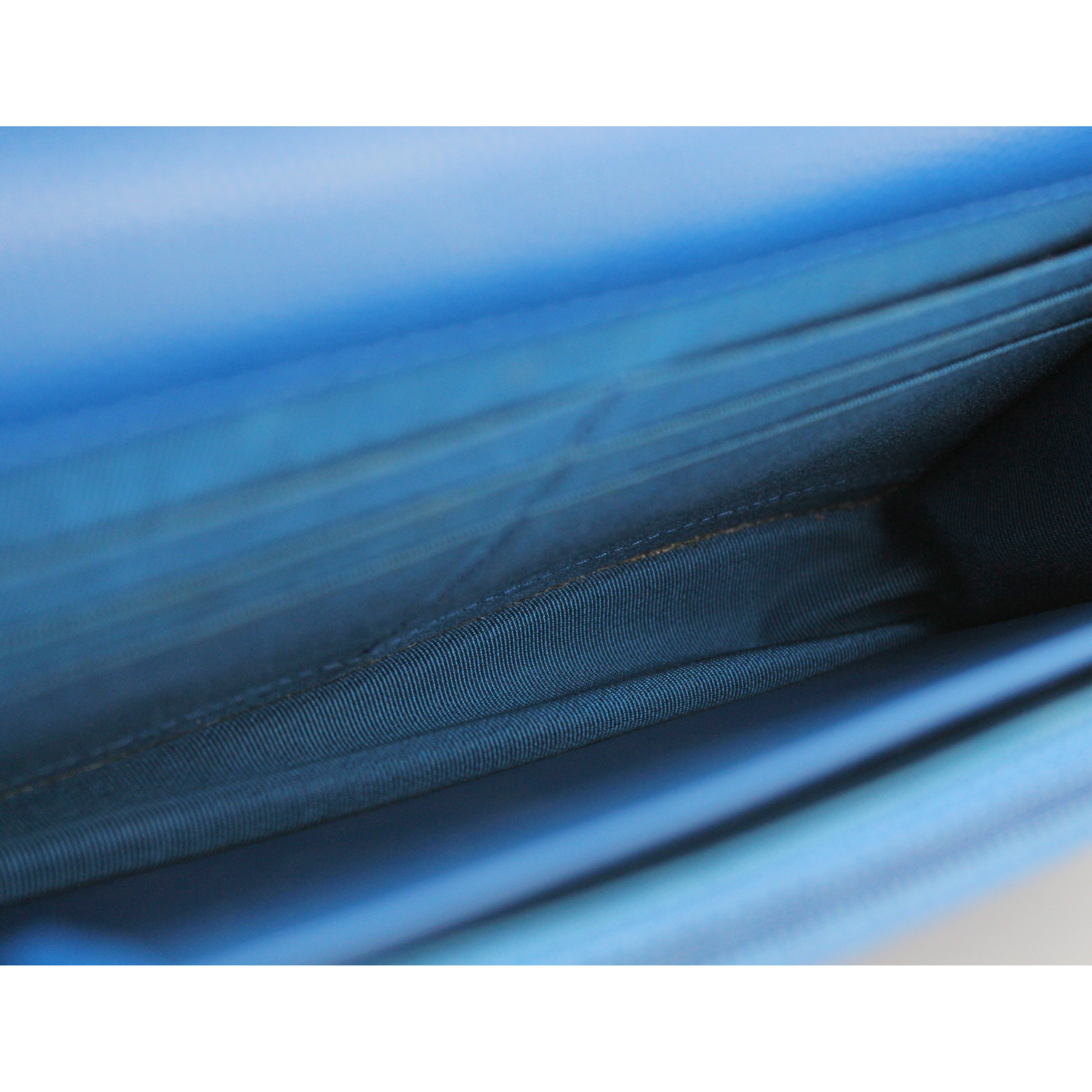 Timeless Classic Caviar Blue Wallet On Chain