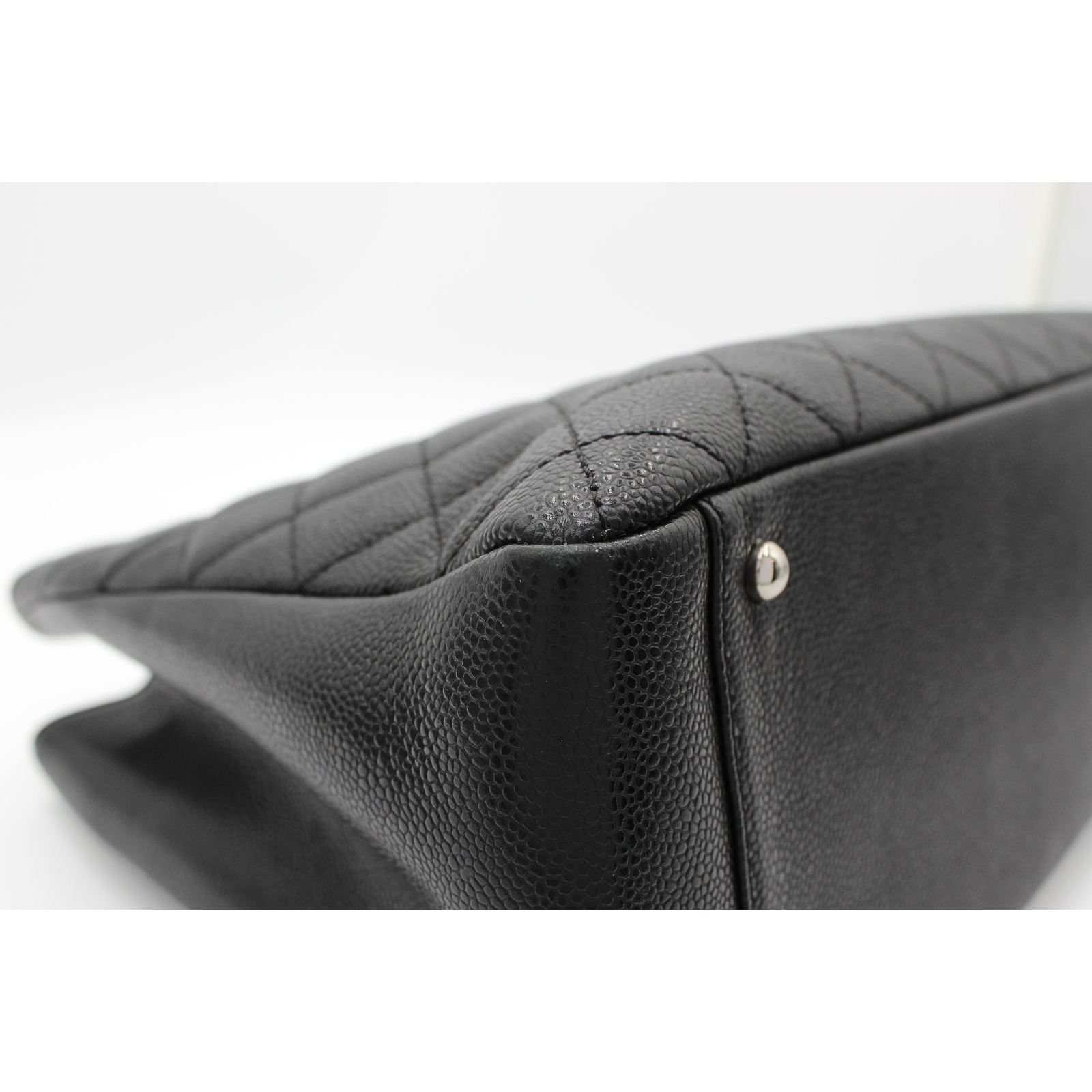 Caviar Black Shoulder Bag