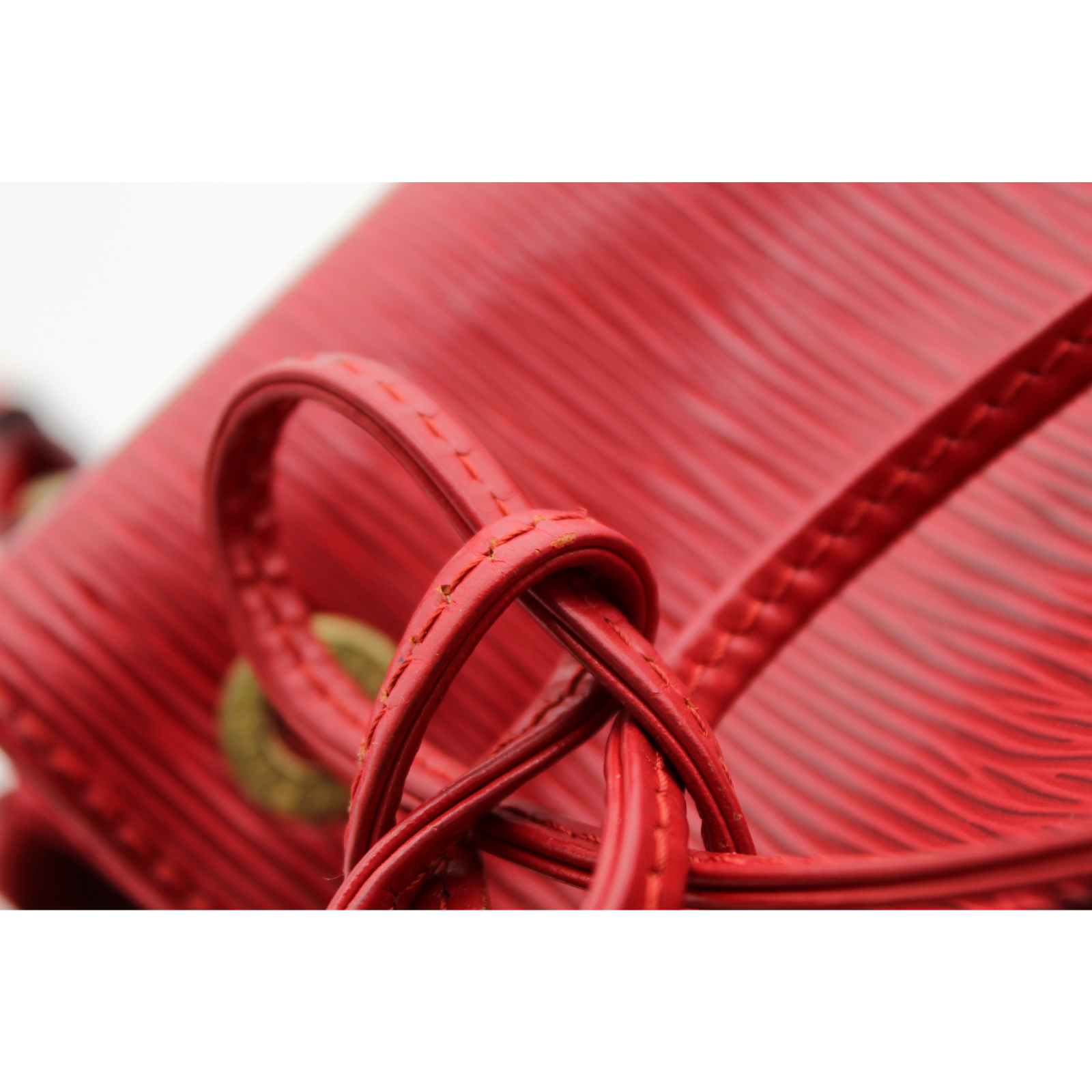 Noe Epi Shoulder Bag