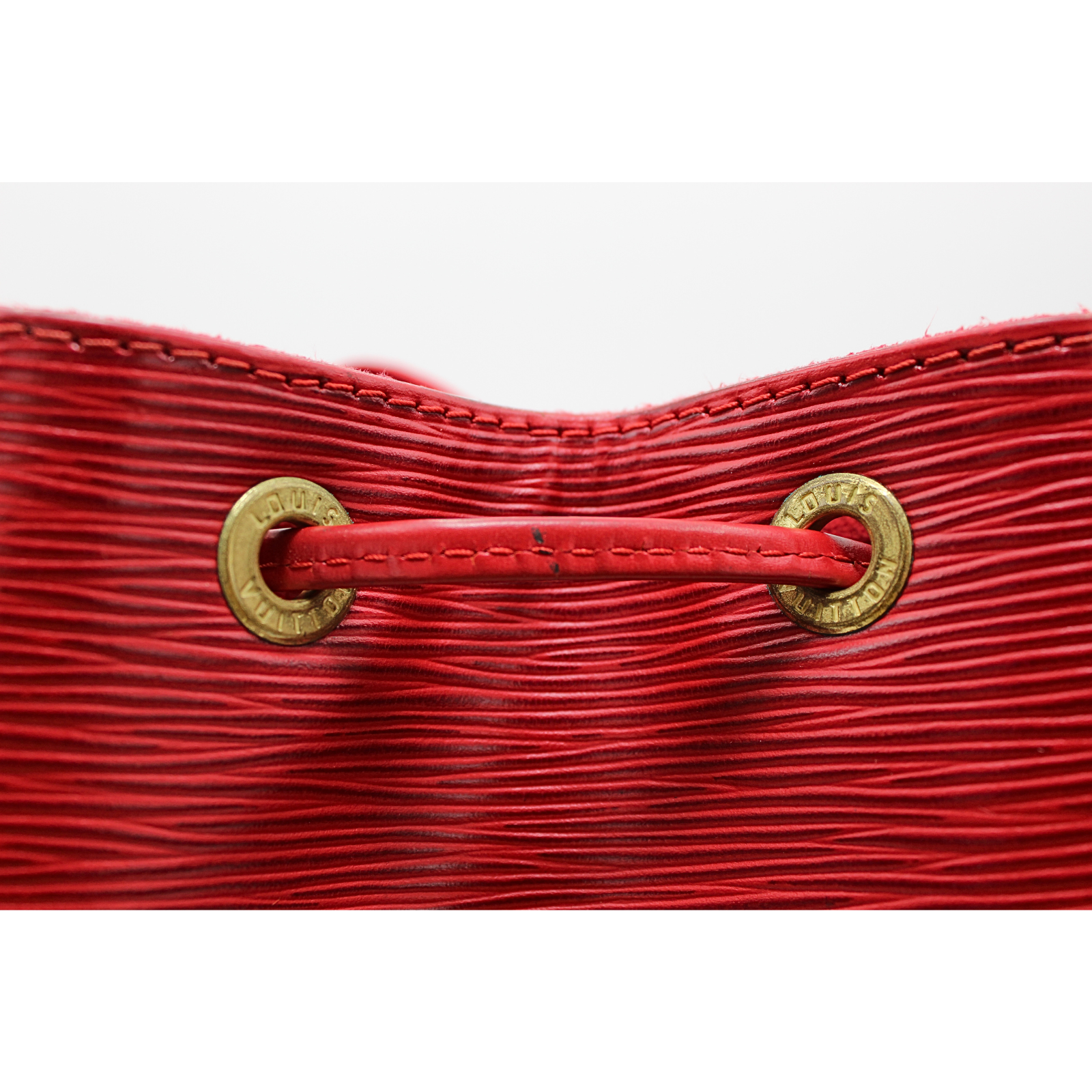 Noe Epi Shoulder Bag