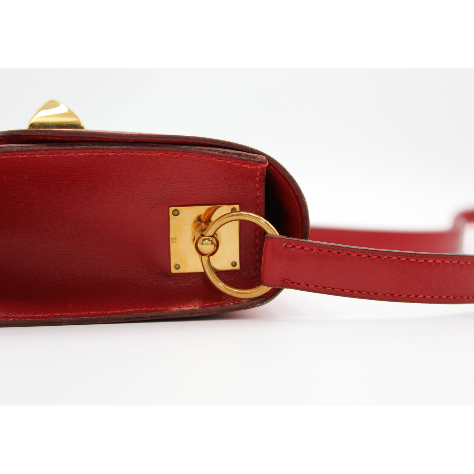 Doggy Medor Box Calf Rouge Vif Shoulder Bag