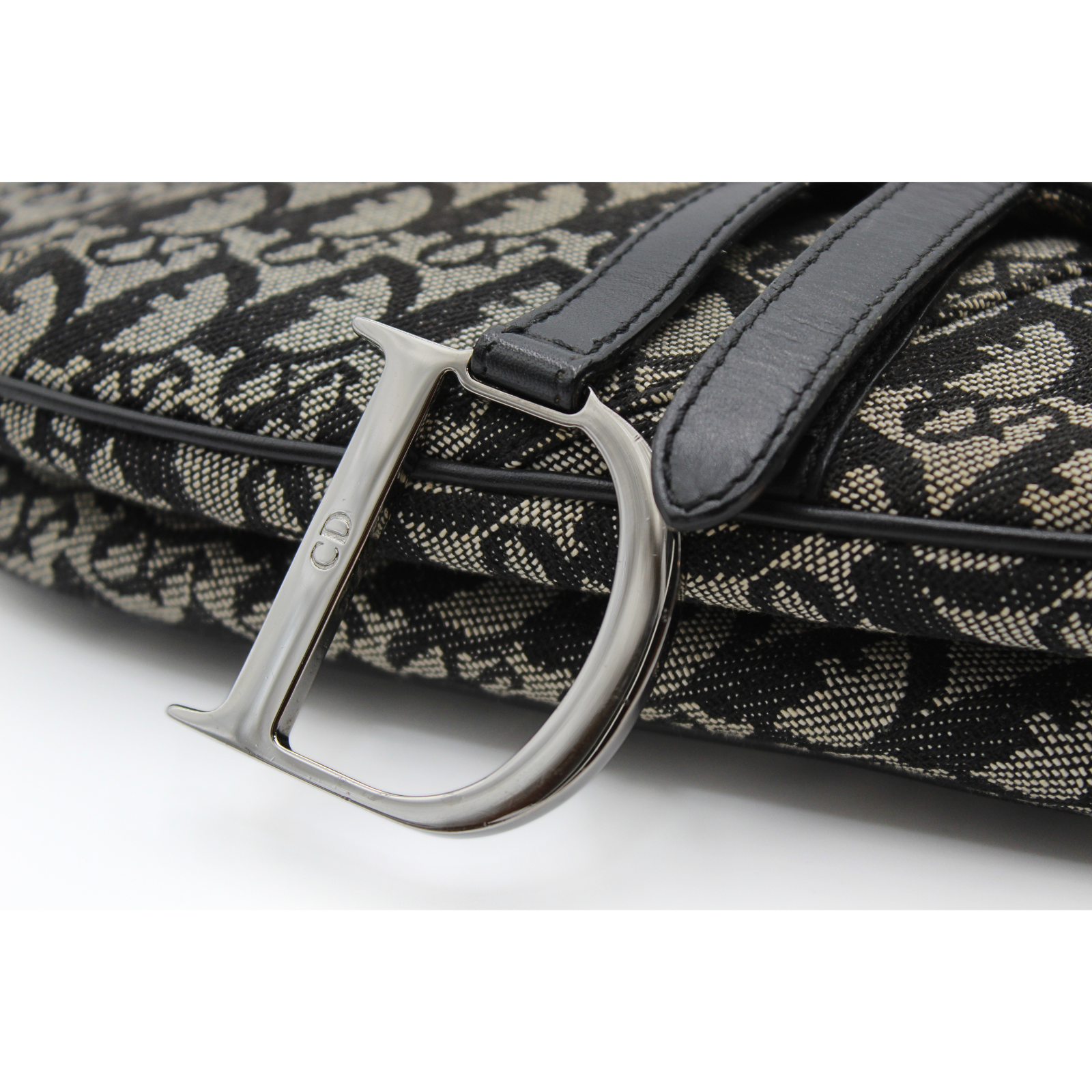 Saddle Oblique Canvas Black Shoulder Bag
