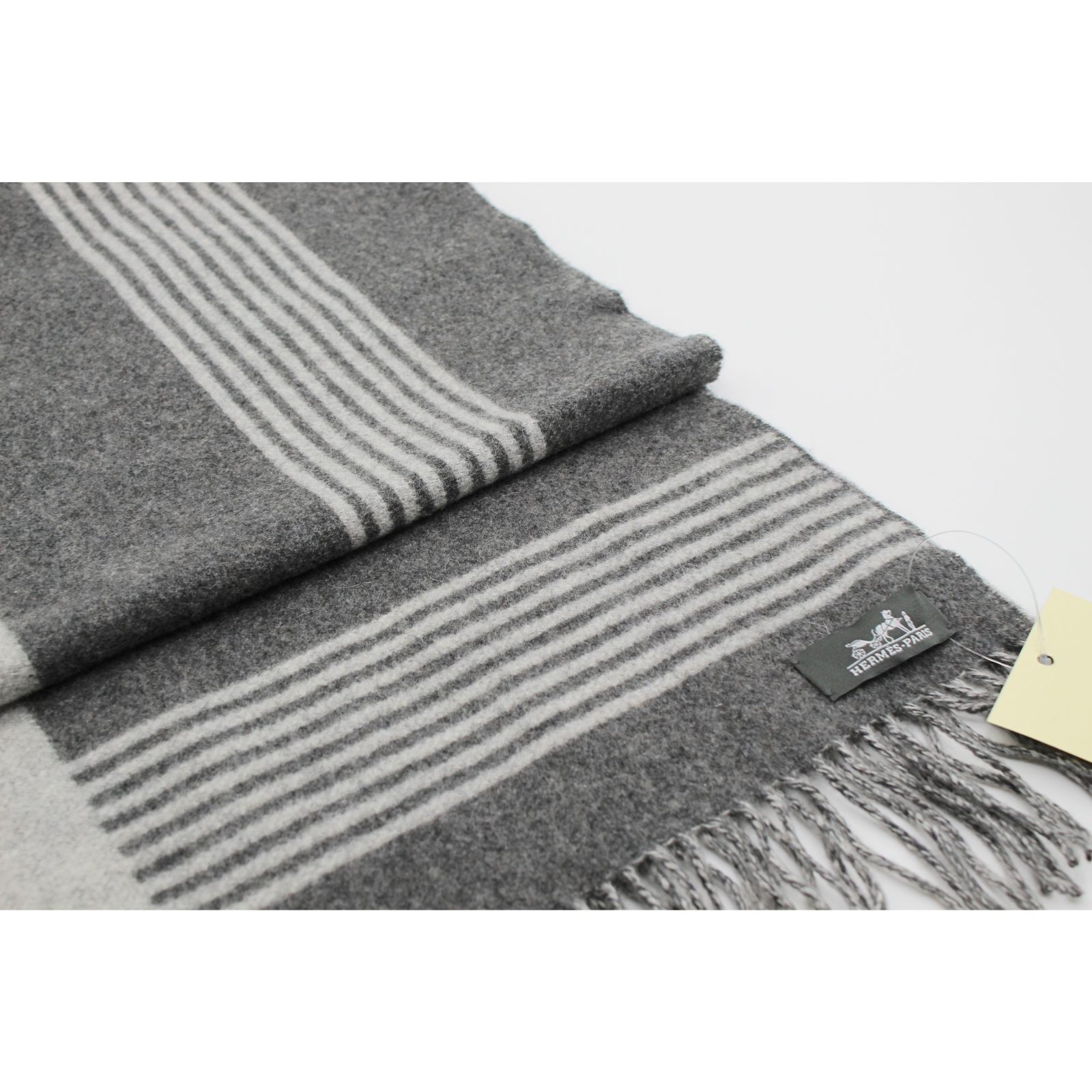 Sangle A Boucle Cashmere Gray Scarf
