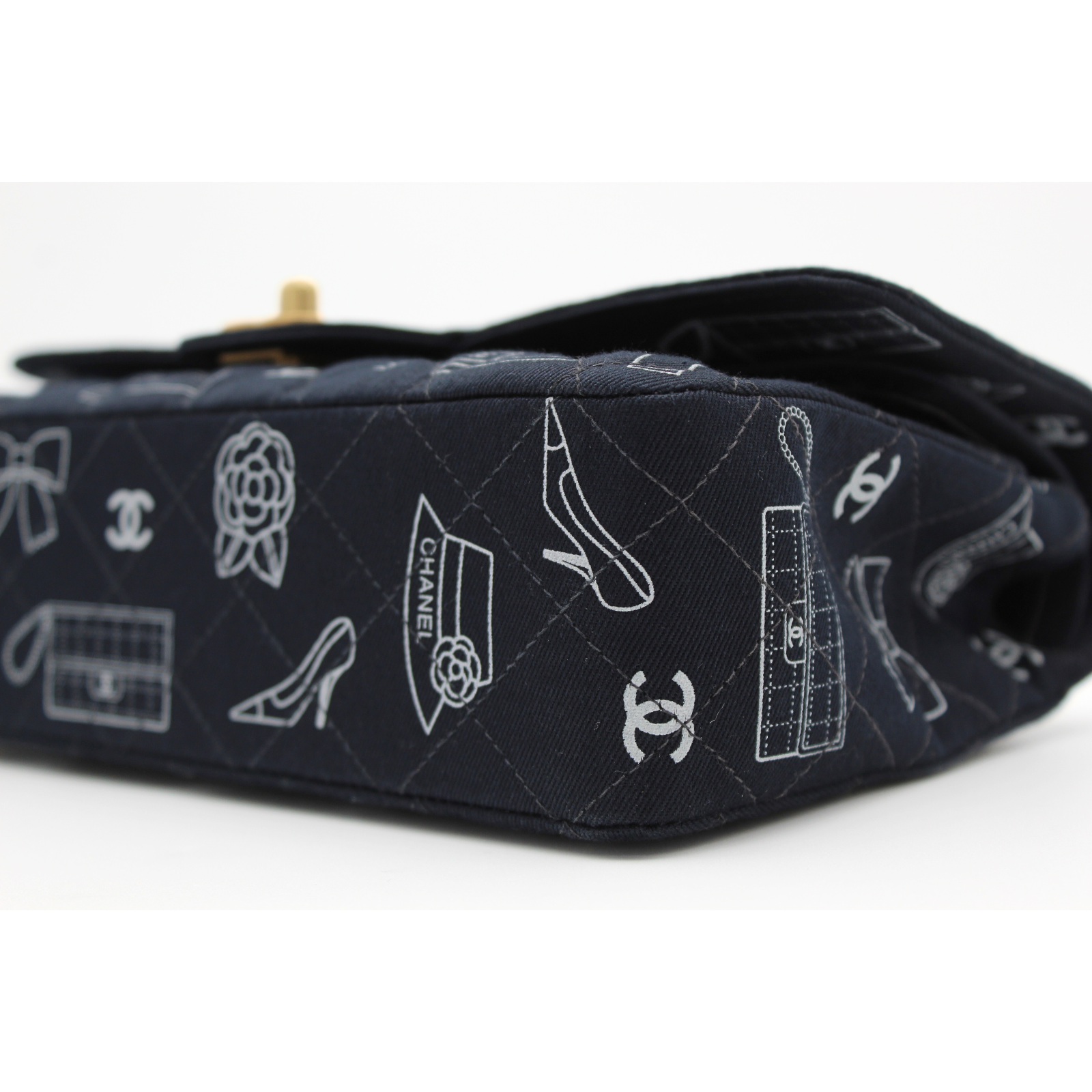 Classic Medium Canvas Navy Shoulder Bag