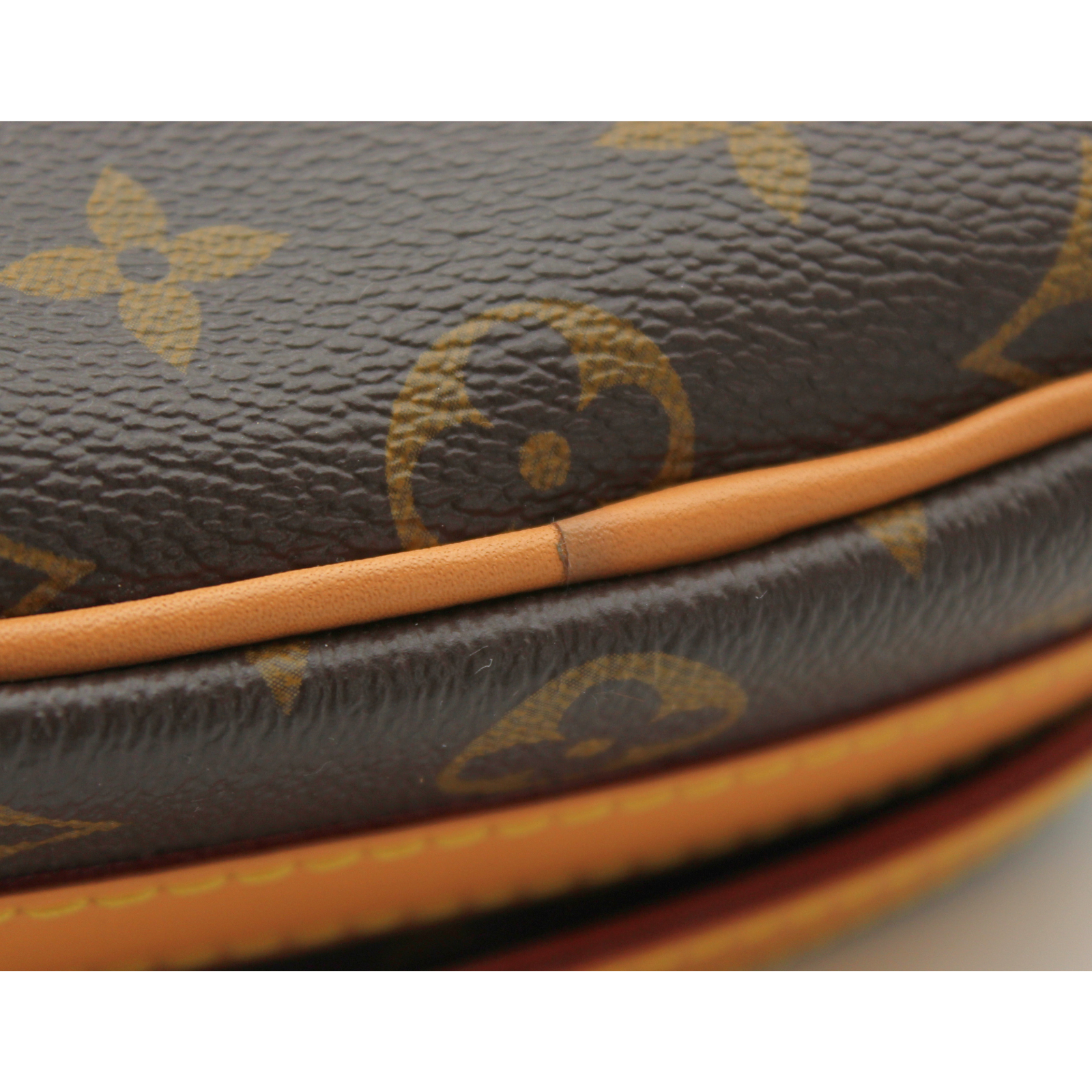 Boite Chapeau PM Monogram Shoulder Bag