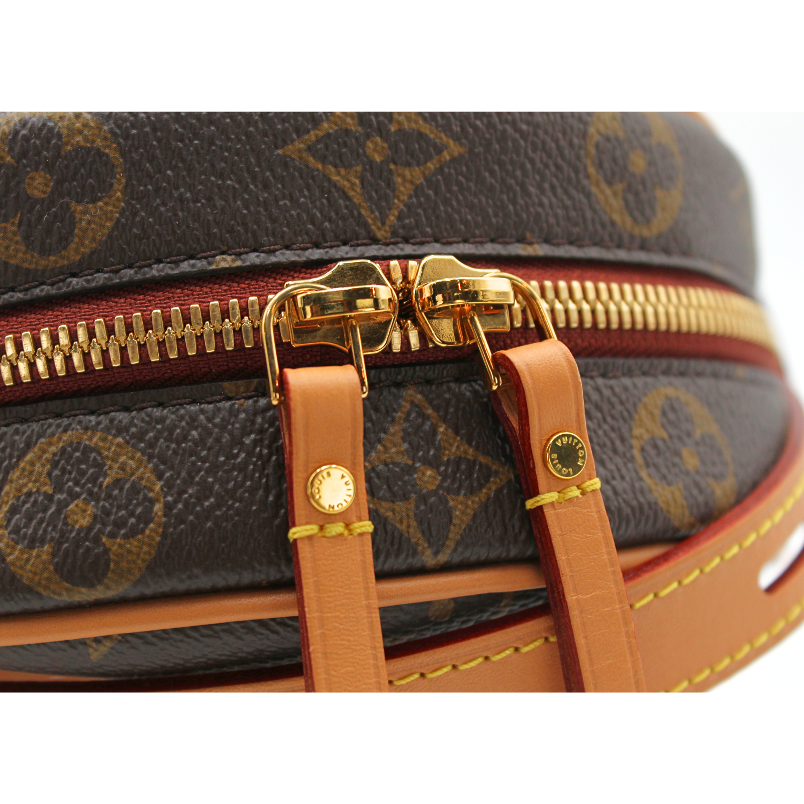 Boite Chapeau PM Monogram Shoulder Bag
